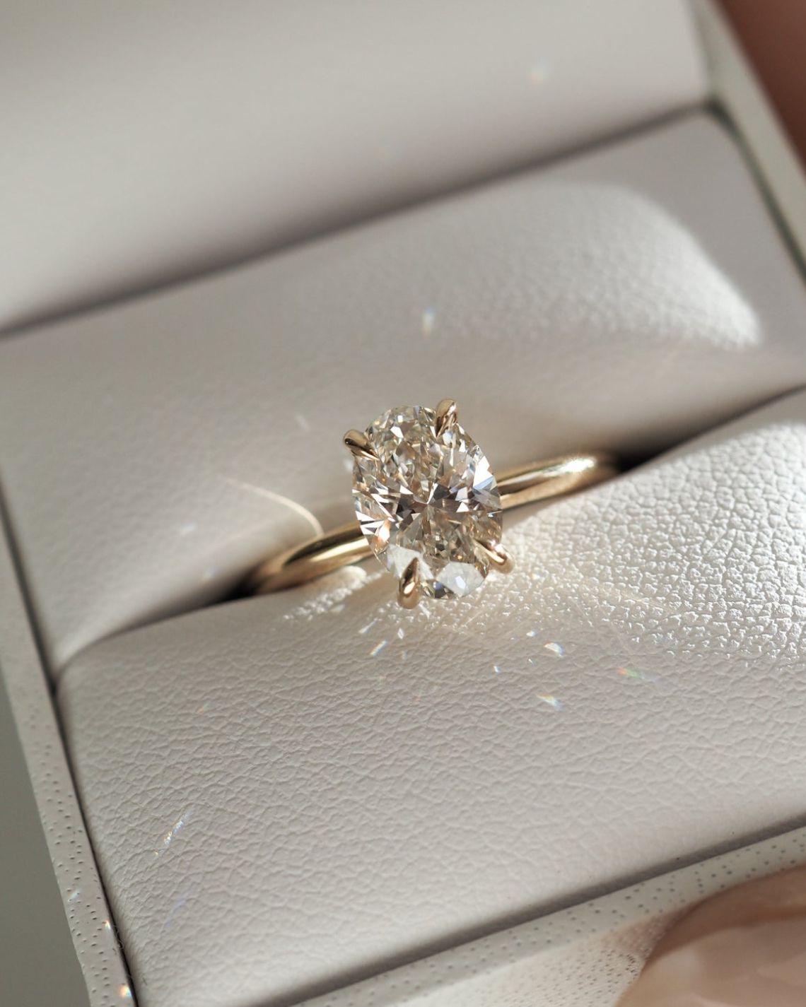 1.5 CT Oval G/VS1 CVD Diamond Solitaire Engagement Ring
