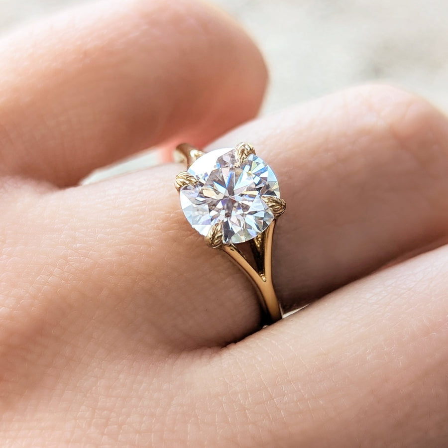 1.50 Carats Round Shape Moissanite Solitaire Split Shank Engagement Ring