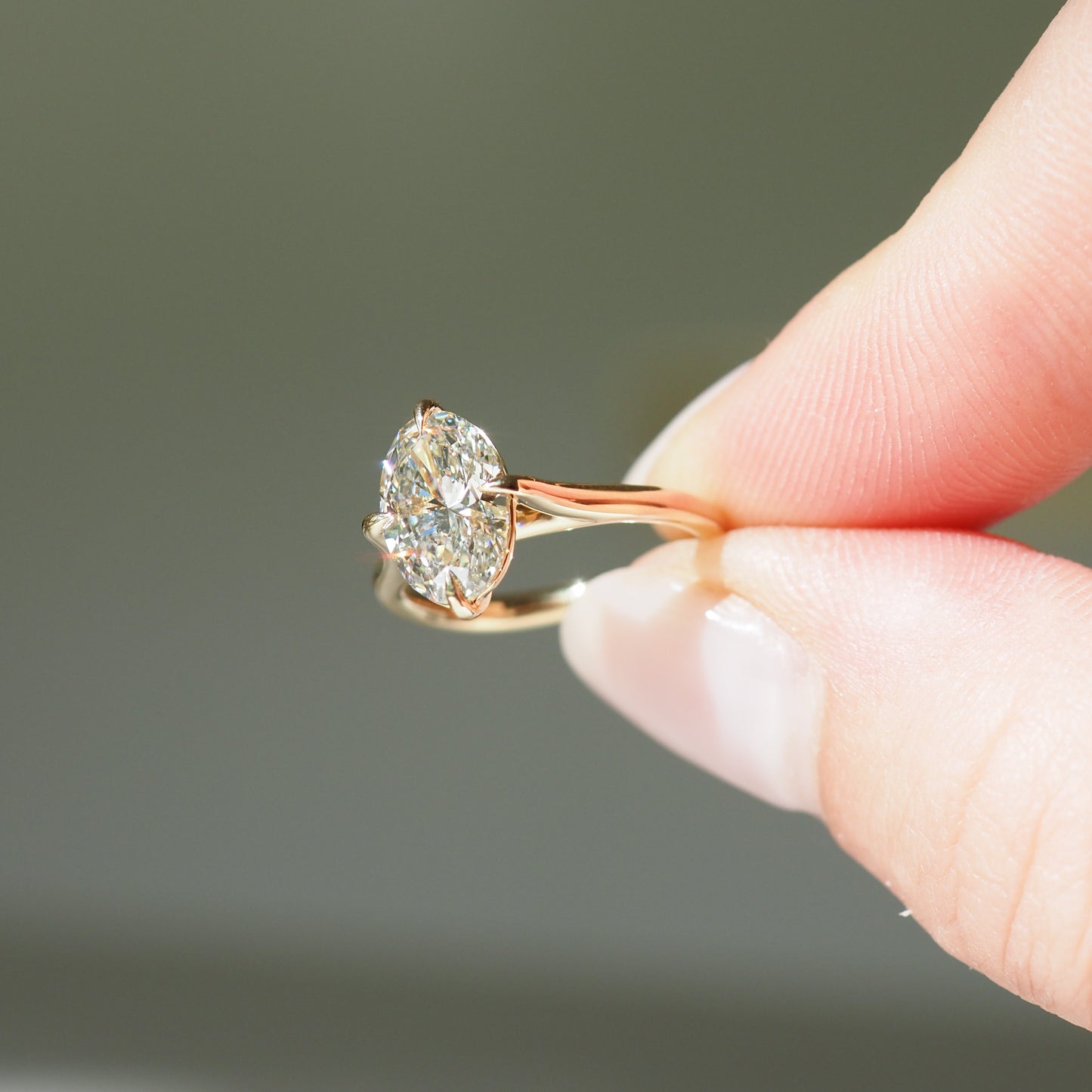 1.5 CT Oval F/VS1 CVD Diamond Solitaire Engagement Ring