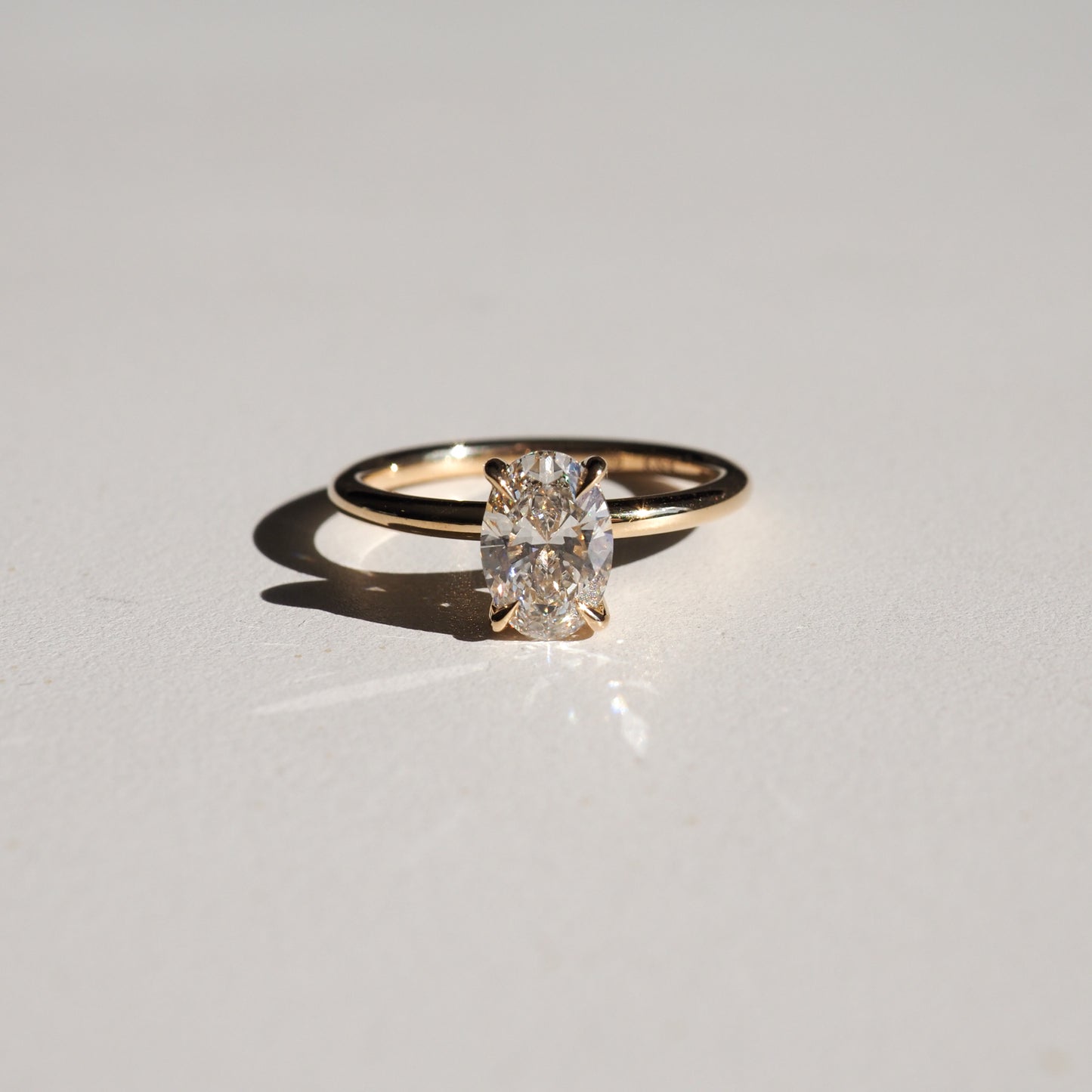 1.5 CT Oval G/VS1 CVD Diamond Solitaire Engagement Ring