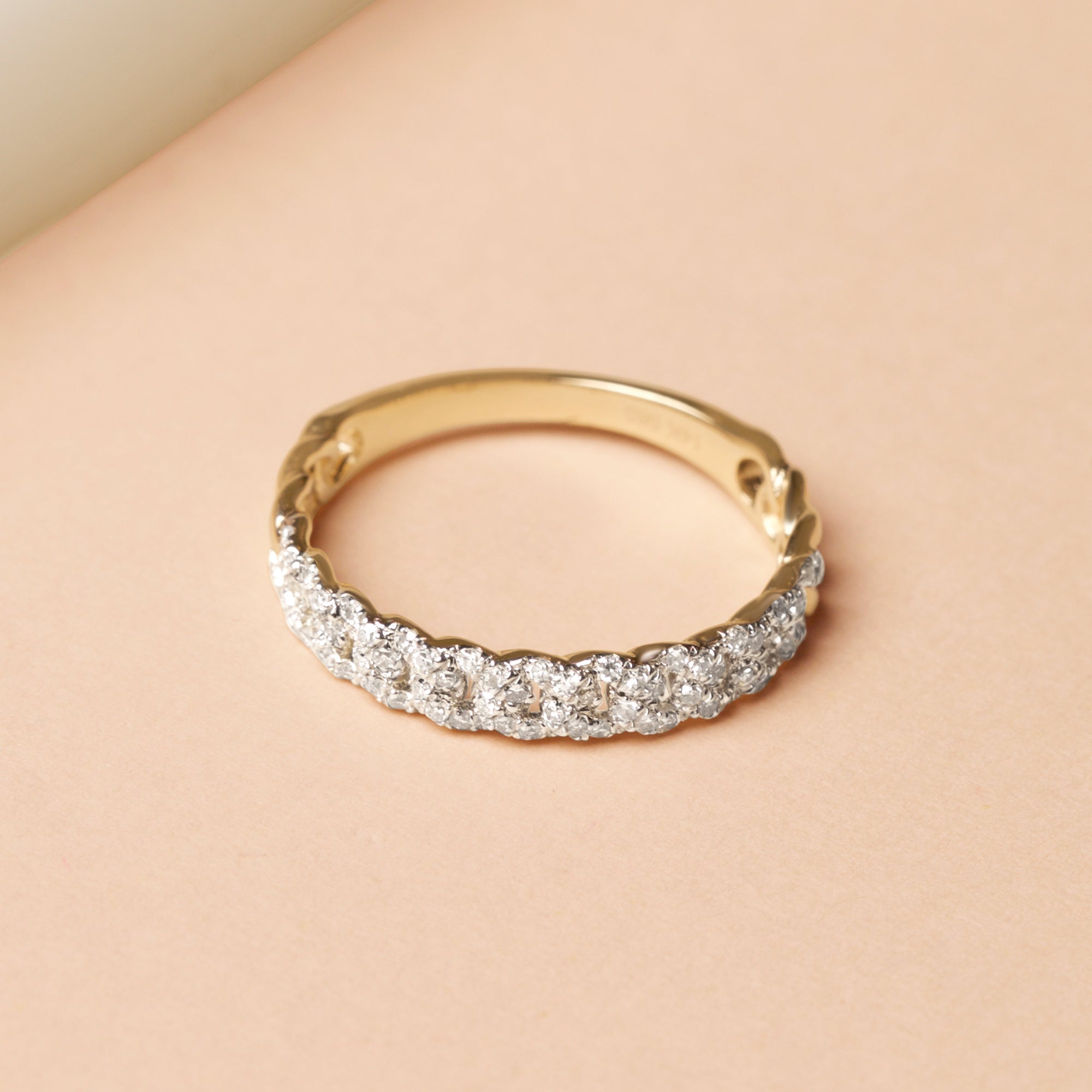 0.20 Carats Lab Grown Diamond Round Shape Chain Wedding Band
