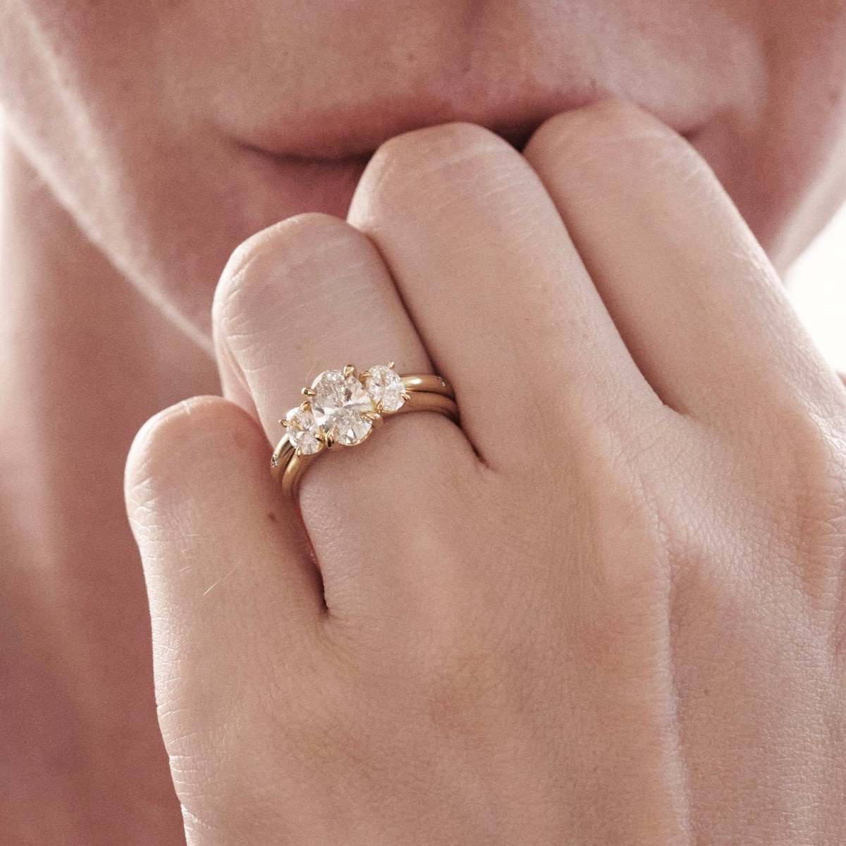 1.0 CT Oval E/VS1 CVD Diamond Three Stone Style Engagement Ring
