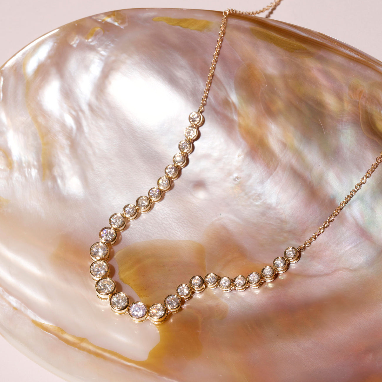 1.76 Carats Round Shape Moissanite Bezel Necklace