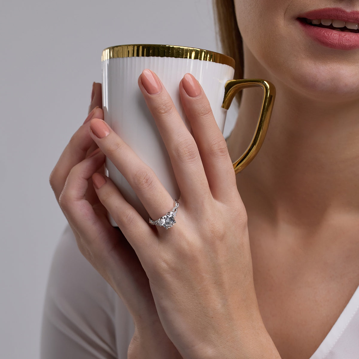 1.70 Carats Lab Grown Diamond Round Shape E-VS1 Swirl Engagement Ring