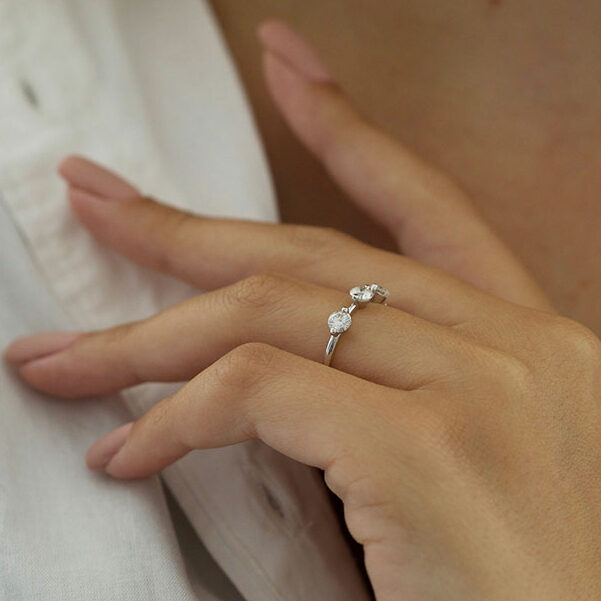 1.0 Carats Lab Grown Diamond Round Shape Dainty Wedding Band