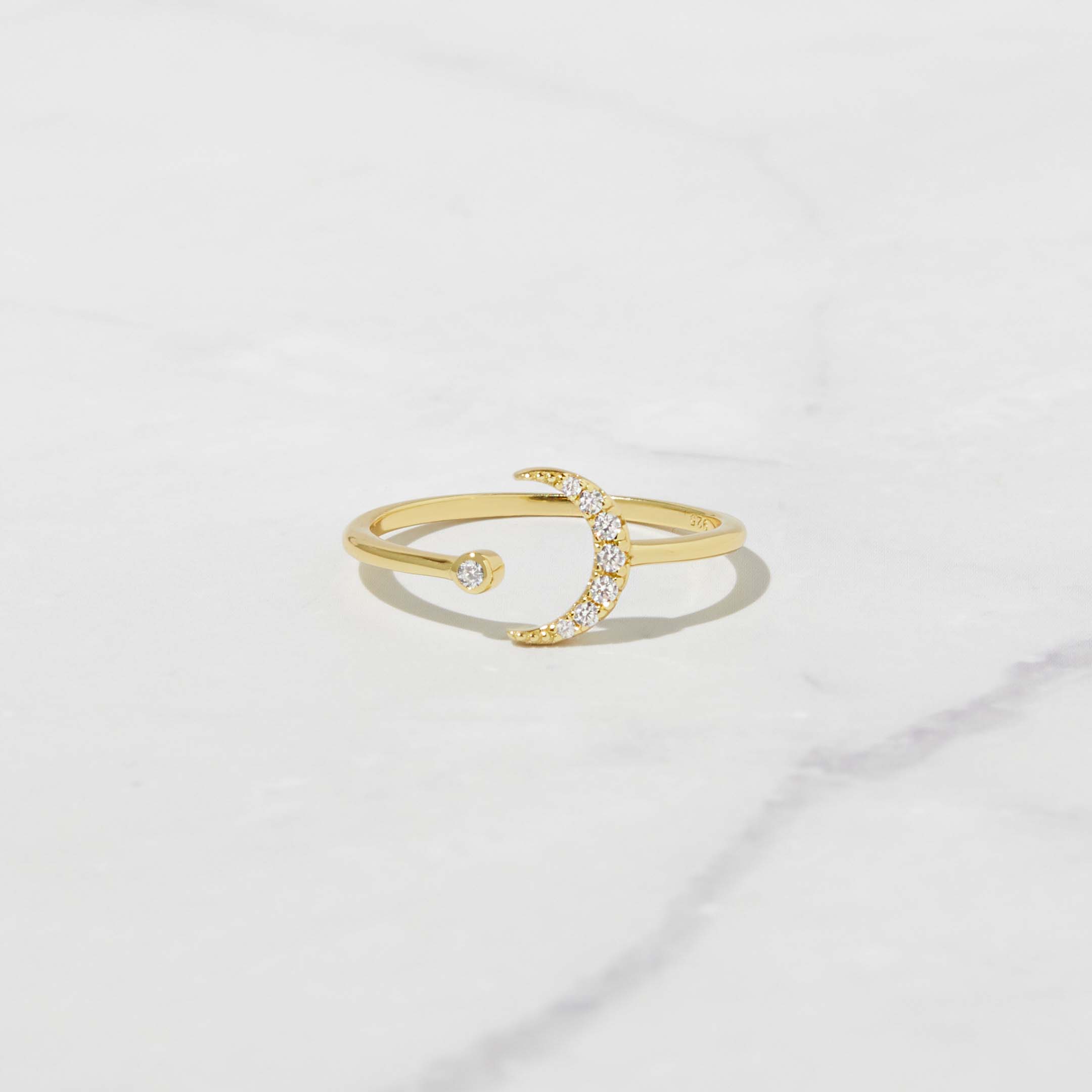 0.05 Carats Moissanite Round Cut Moon Setting Wedding Band
