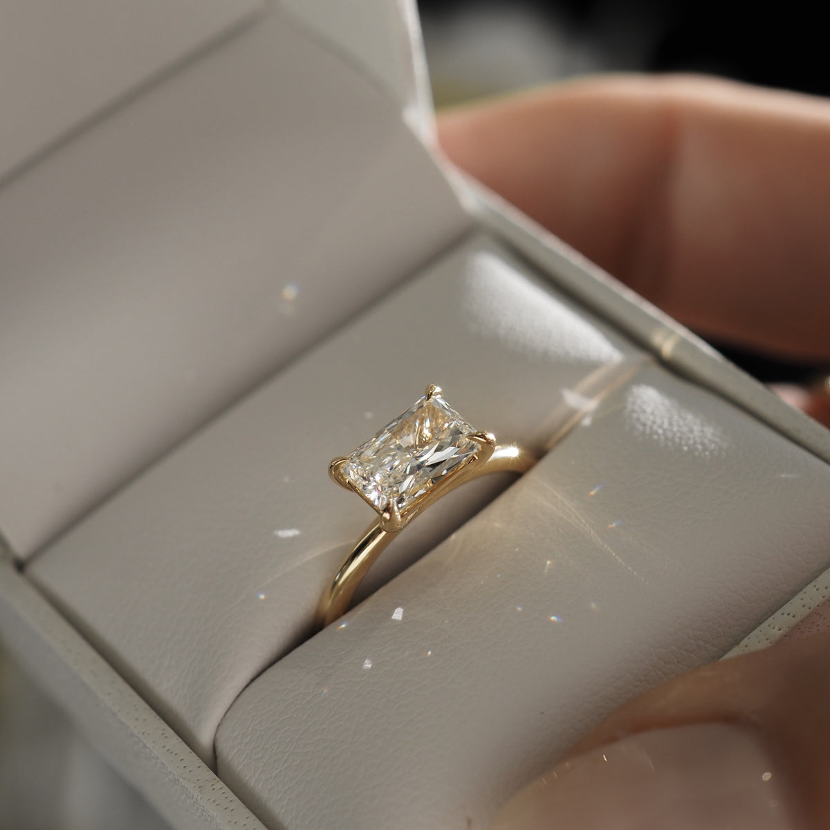 1.5 CT Radiant G/VS1 CVD Diamond Solitaire Engagement Ring