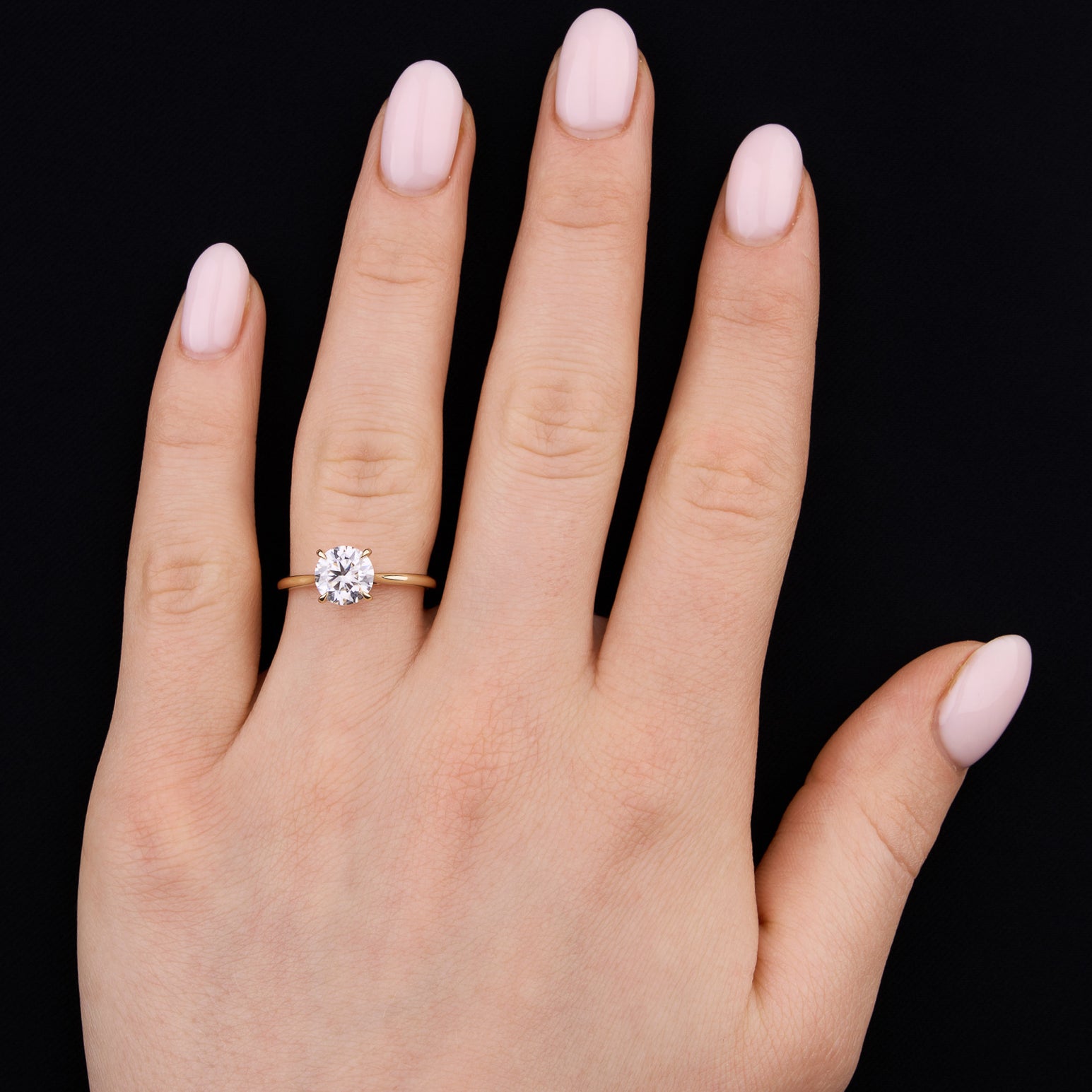 0.80 Carats Round Shape Solitaire Moissanite Engagement Ring