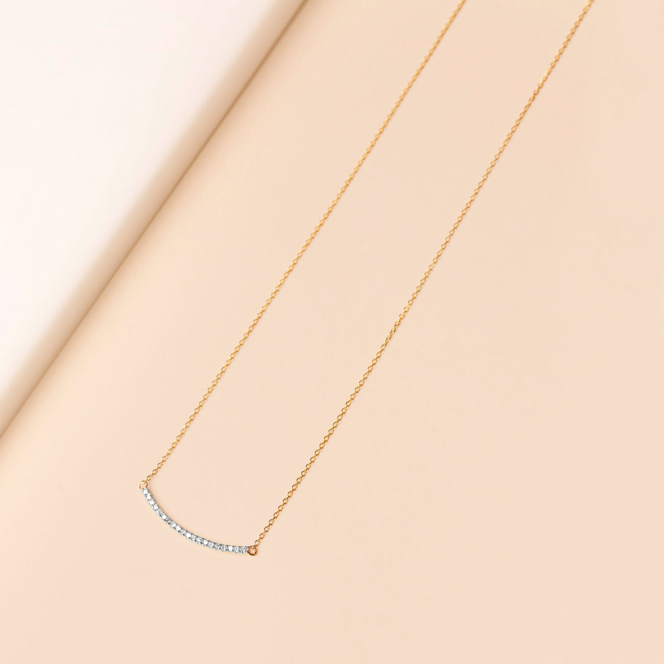 0.20 Carats Round Shape Moissanite Curve Bar Necklace