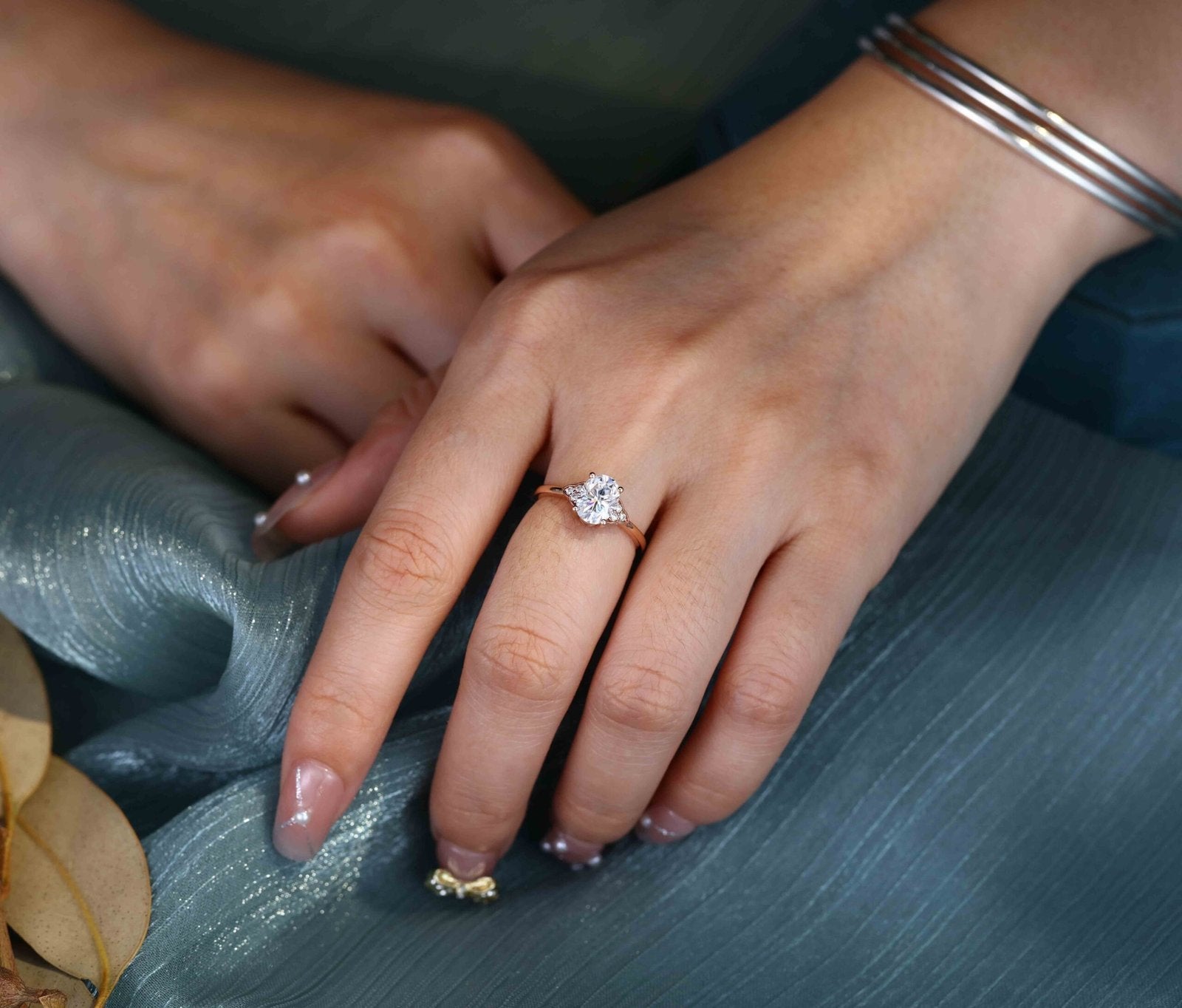 1.50 Carats Oval Shape Moissanite Cluster Engagement Ring