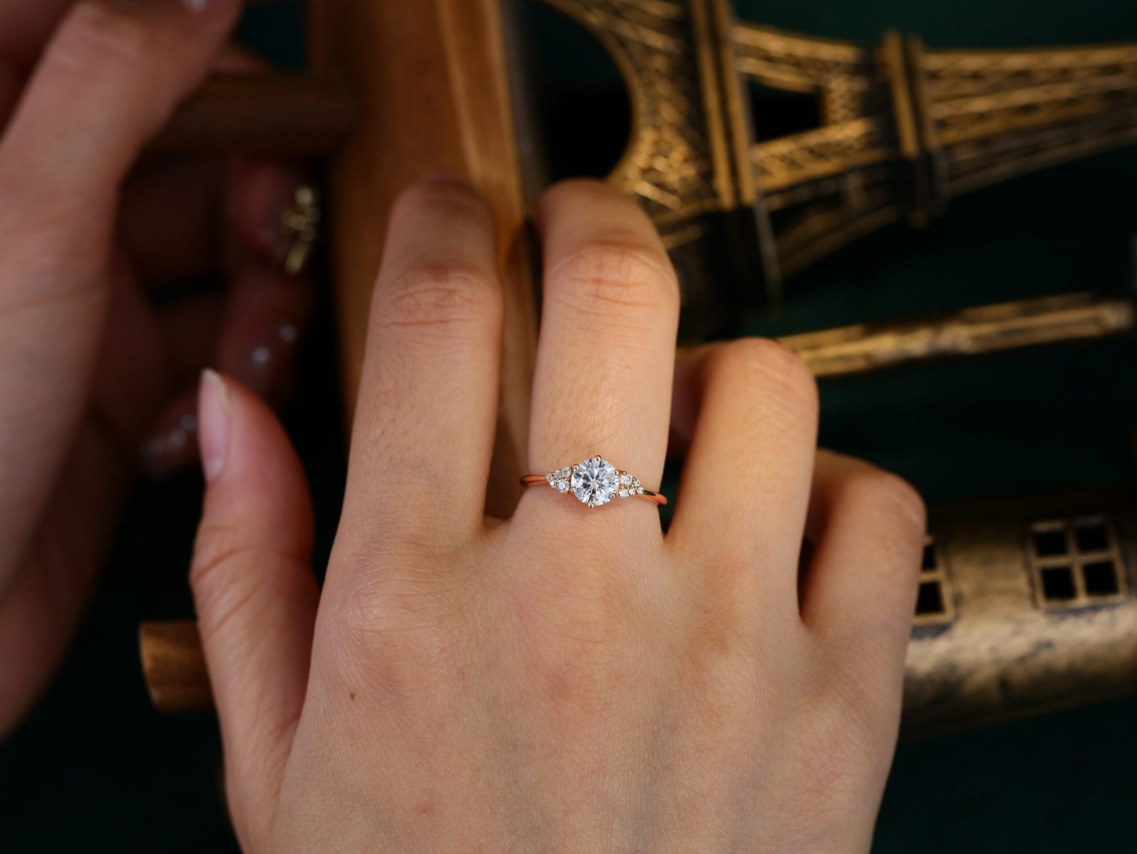 1.0 Carats Round Shape Moissanite Cluster Engagement Ring