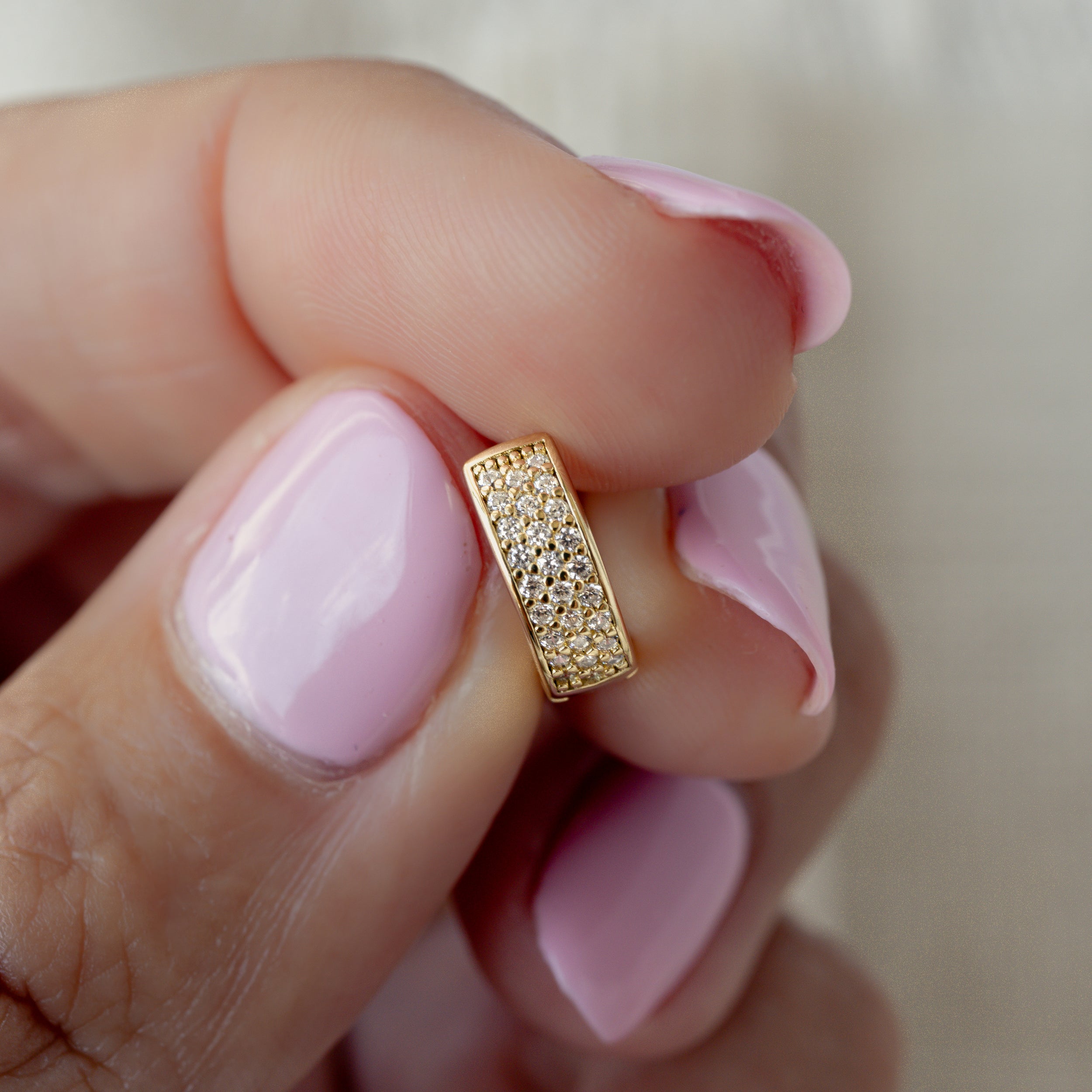 0.60 TCW Round Shape Moissanite Huggie Hoops Earrings