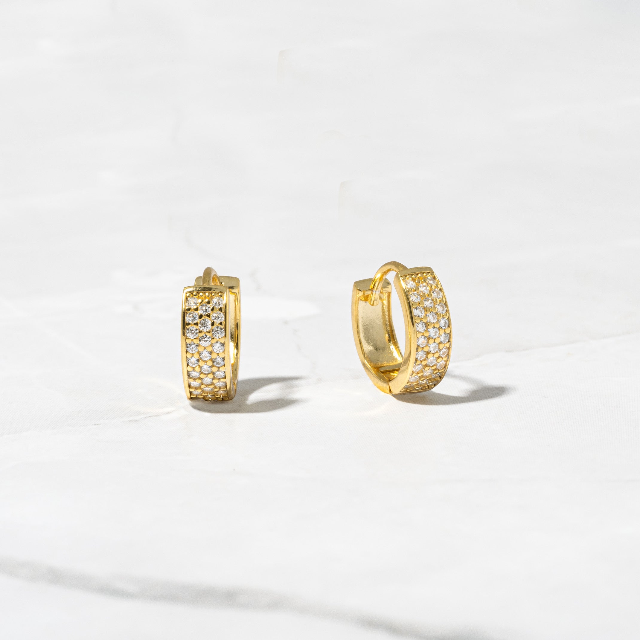 0.60 TCW Round Shape Moissanite Huggie Hoops Earrings