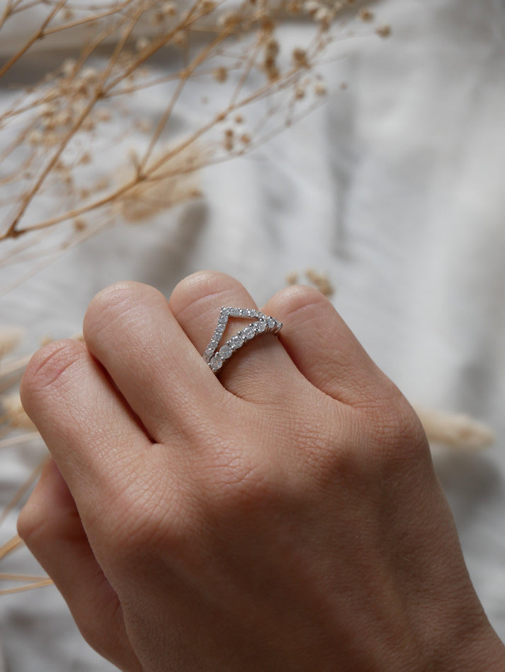 0.30 Carats Moissanite Round V Shape Wedding Band