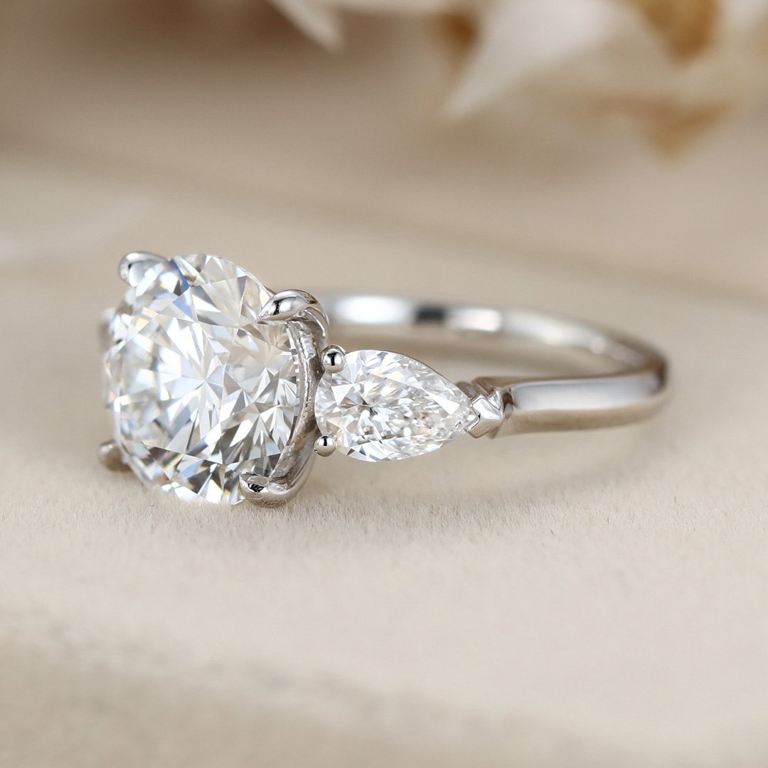 2.0 Carats Round Shape Moissanite Three Stone Engagement Ring