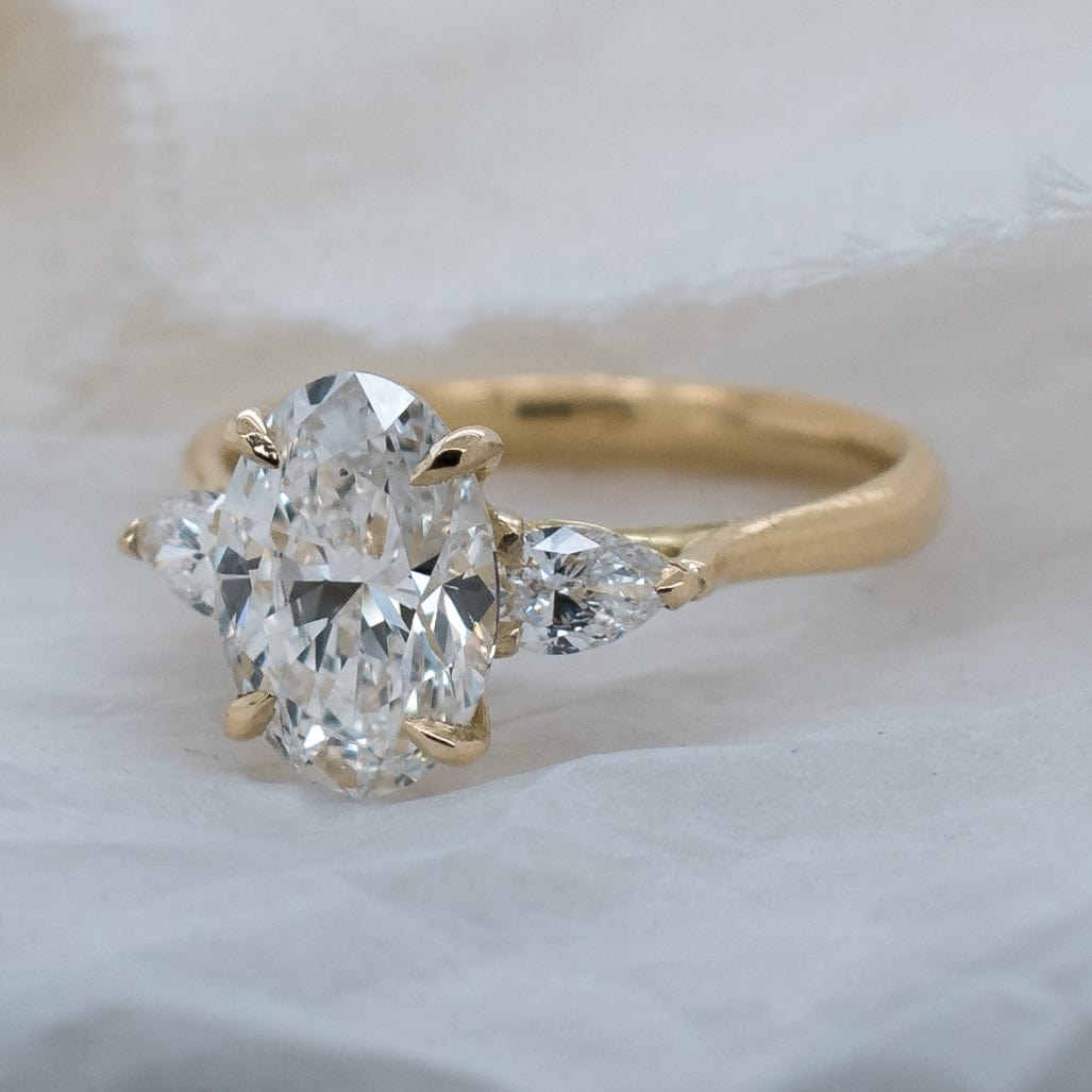 2.0 Carats Oval Shape Moissanite Three Stone Engagement Ring