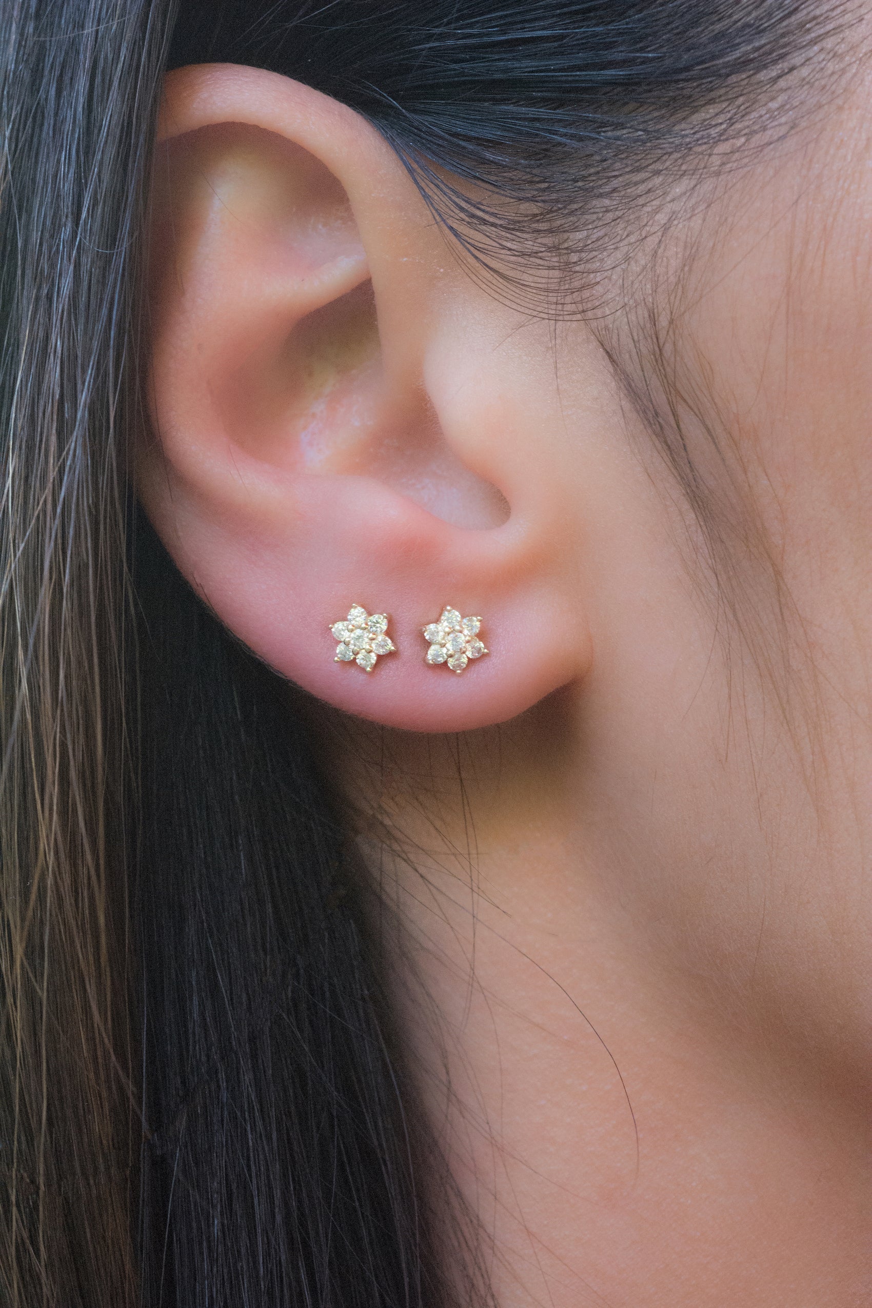 0.30 TCW Round Shape Moissanite Flower Studs Earrings