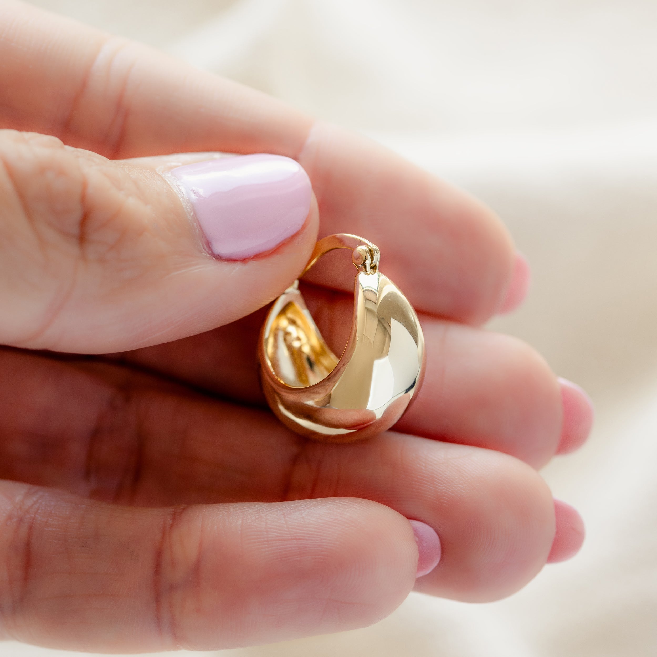 Basket Tube Hoops Stud Earrings