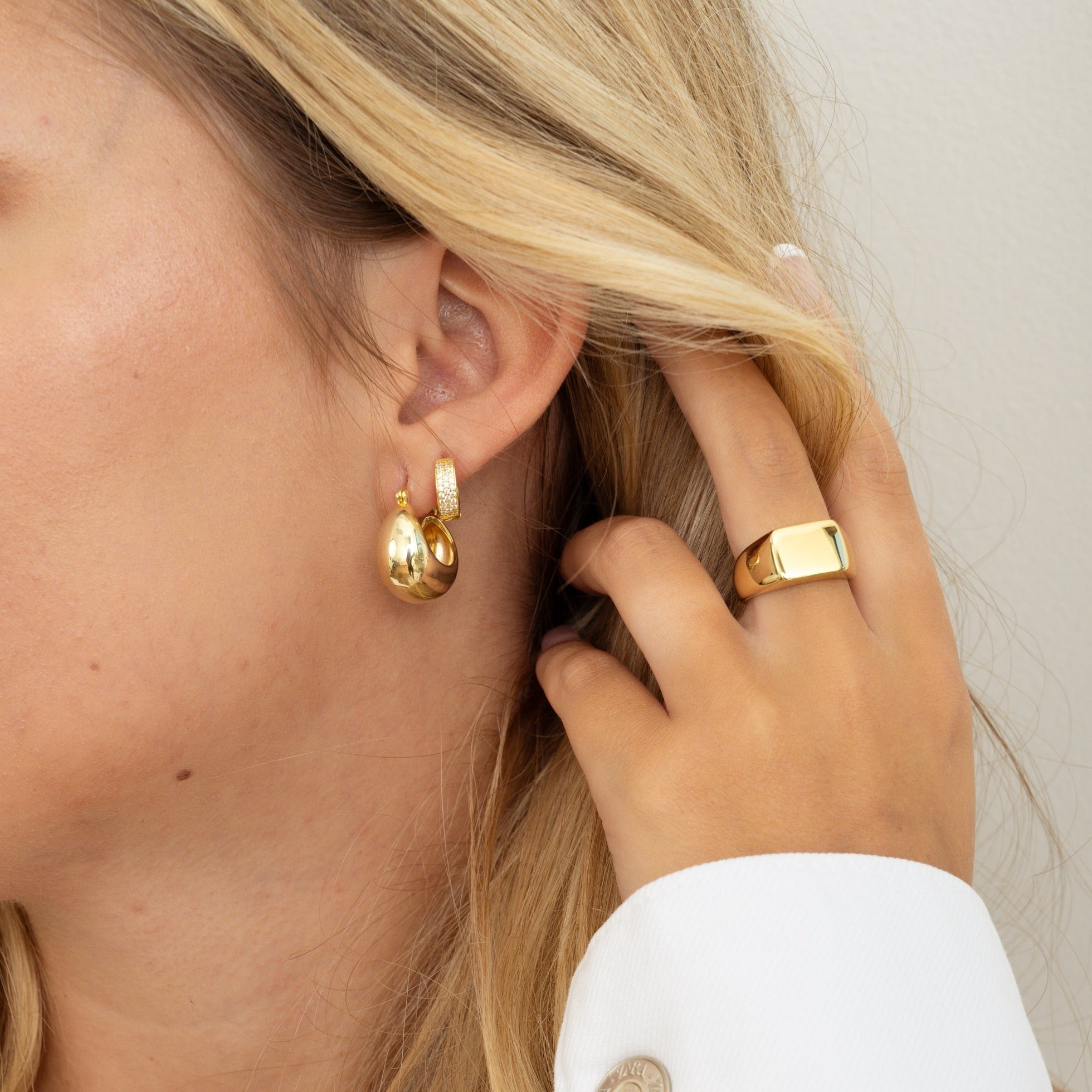Basket Tube Hoops Stud Earrings