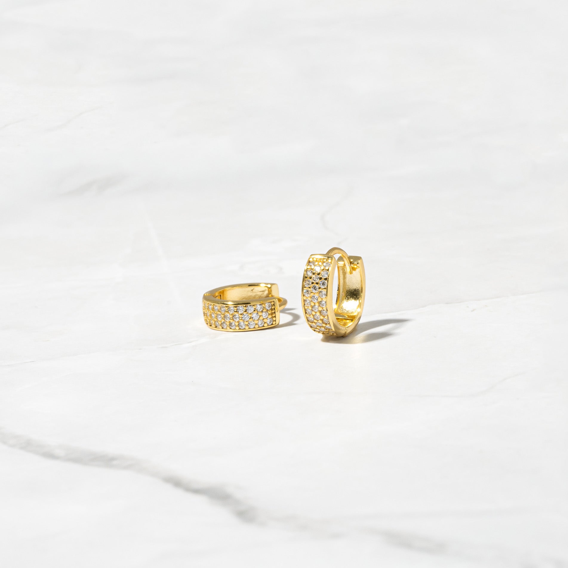 0.60 TCW Round Shape Moissanite Huggie Hoops Earrings