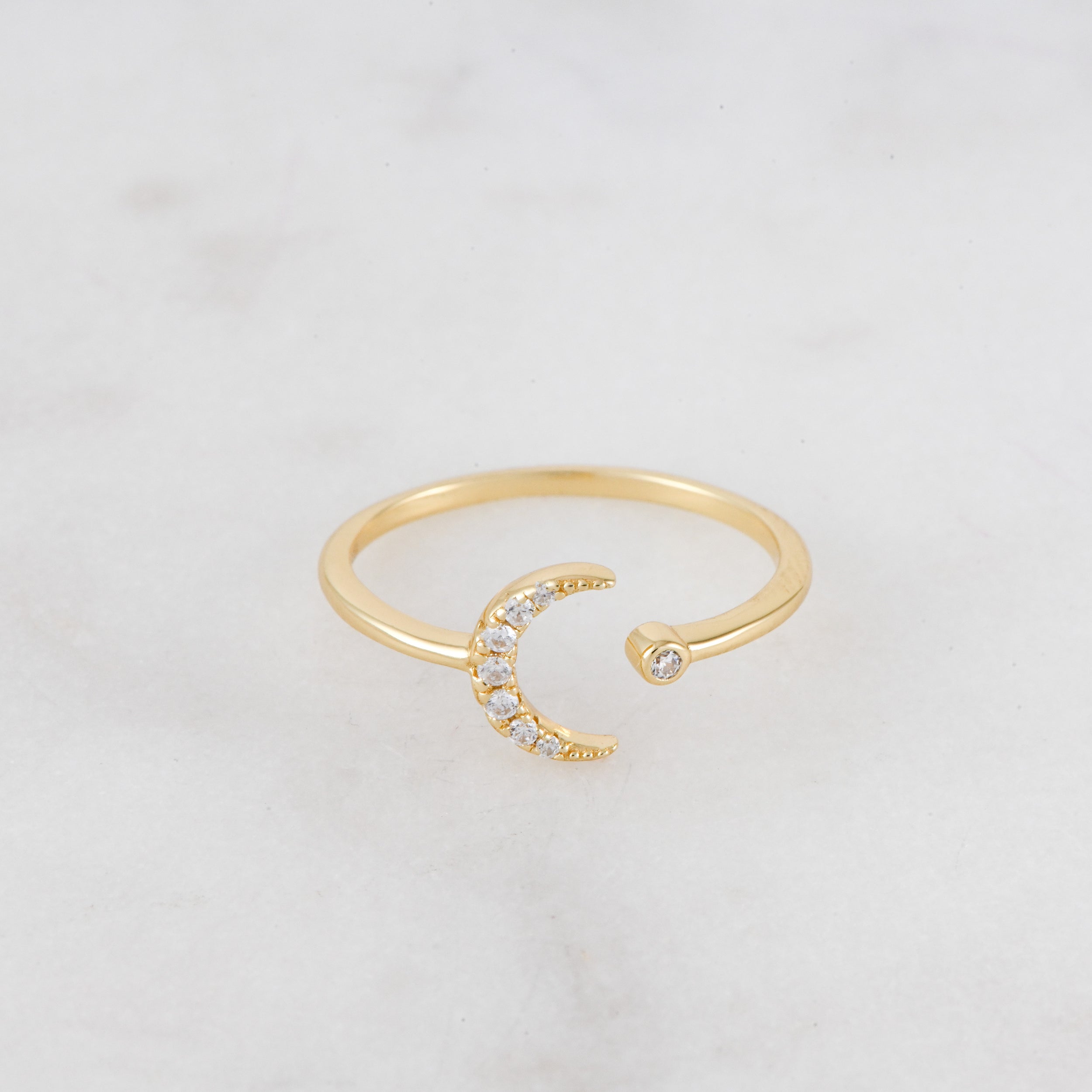0.05 Carats Moissanite Round Cut Moon Setting Wedding Band