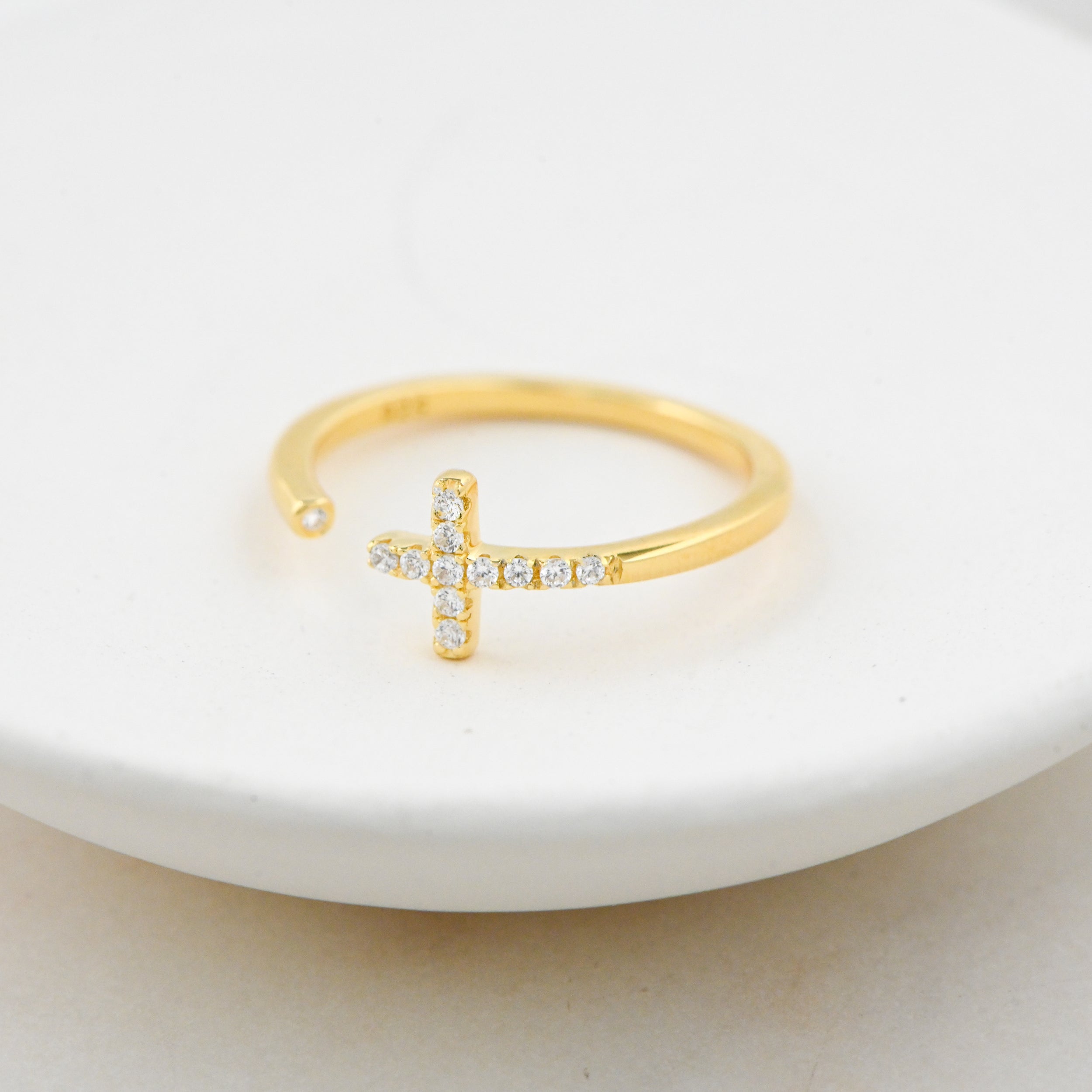 0.25 Carats Moissanite Round Cut Cross Open Setting Wedding Band