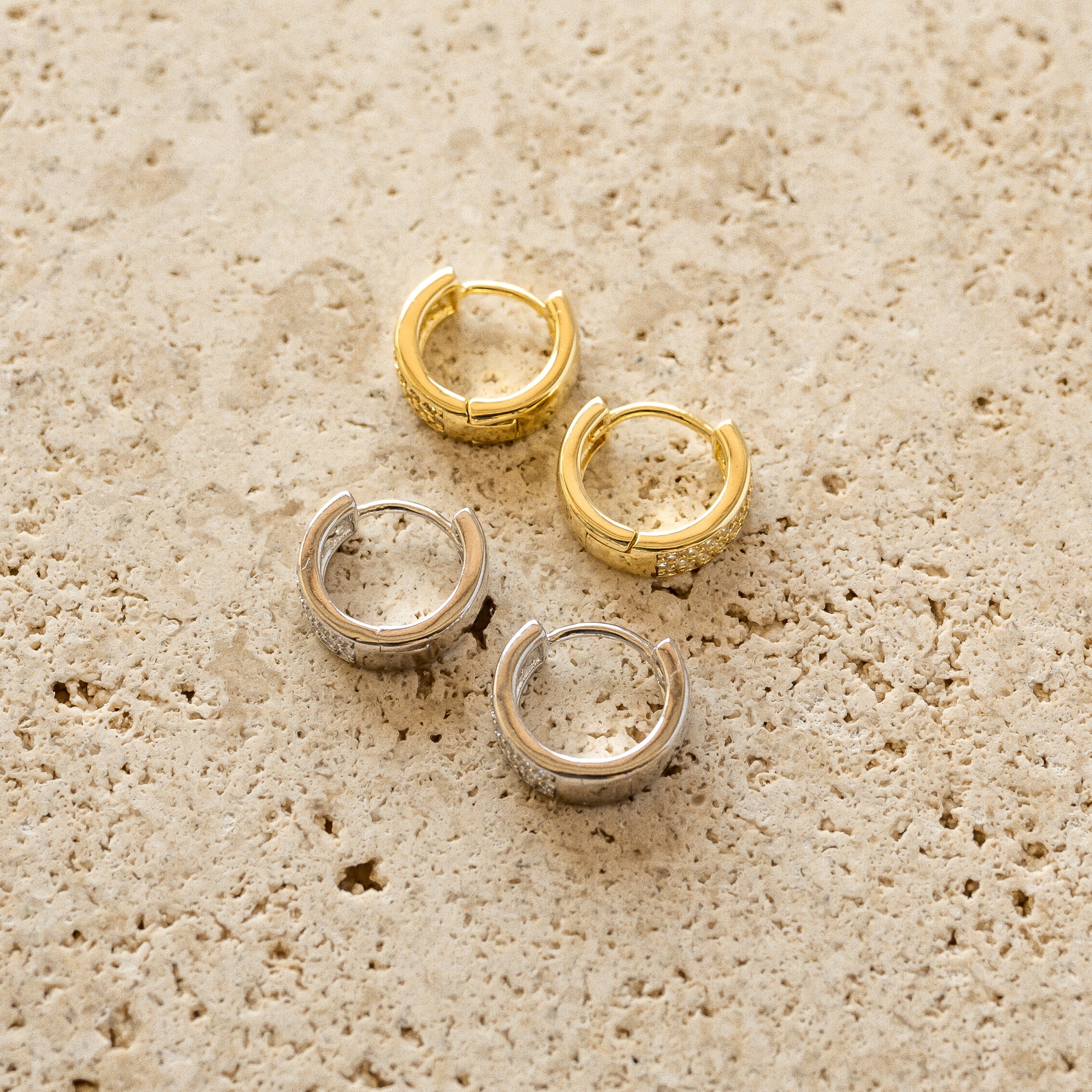 0.60 TCW Round Shape Moissanite Huggie Hoops Earrings