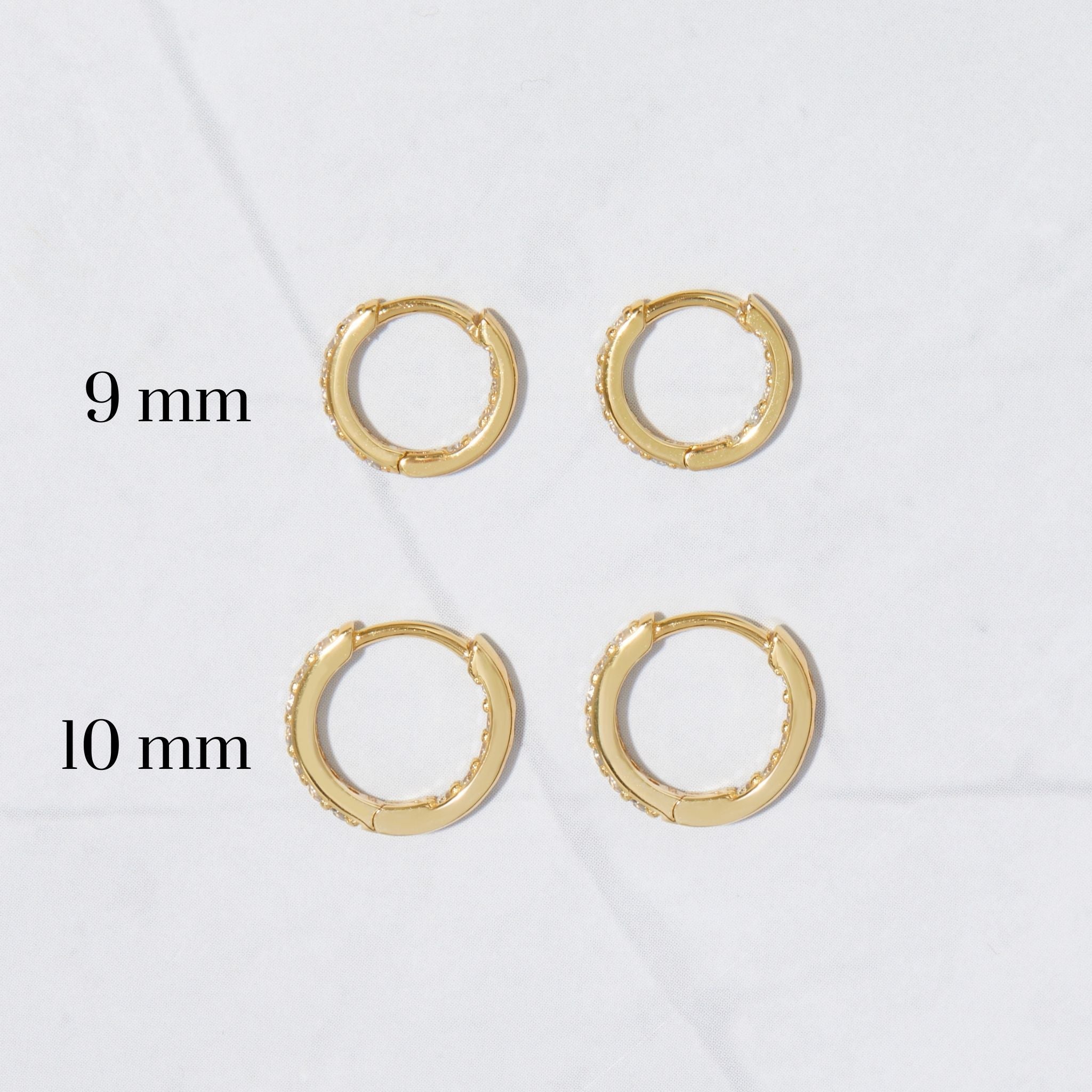 0.30 TCW Round Shape Moissanite Huggies Earrings