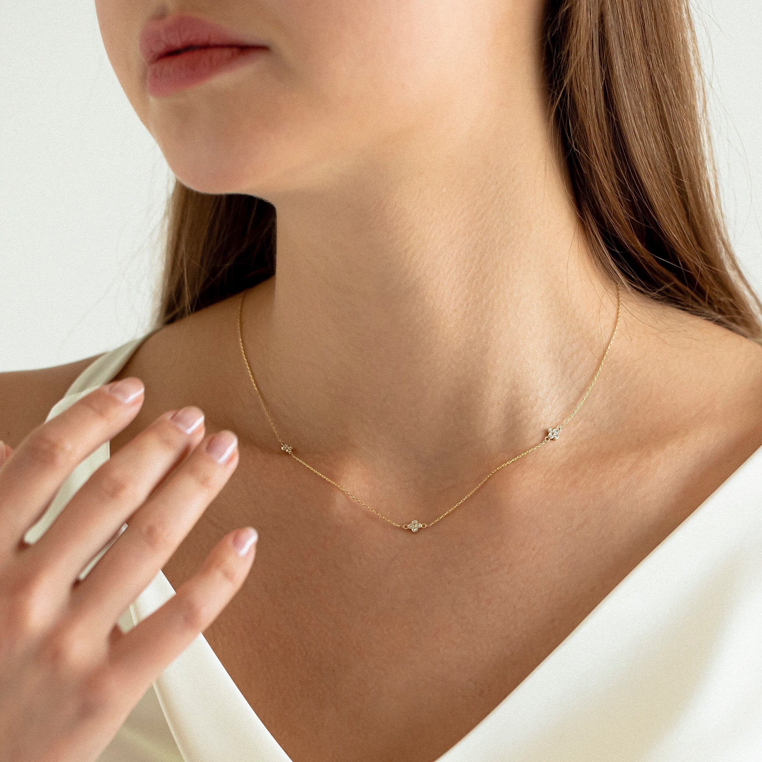 0.12 Carats Round Shape Moissanite Flower Necklace