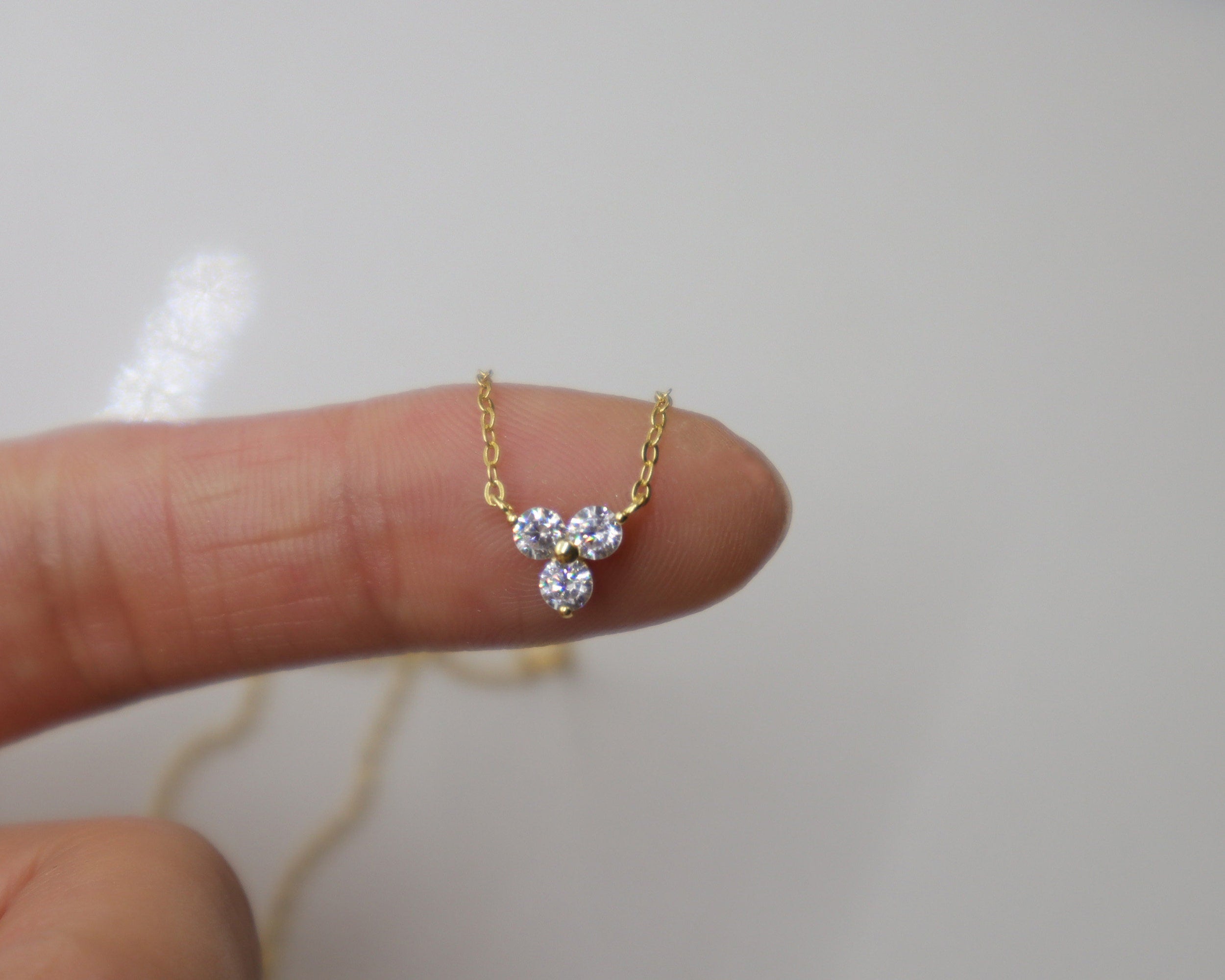 0.30 Carats Round Shape Moissanite Clover flower Necklace