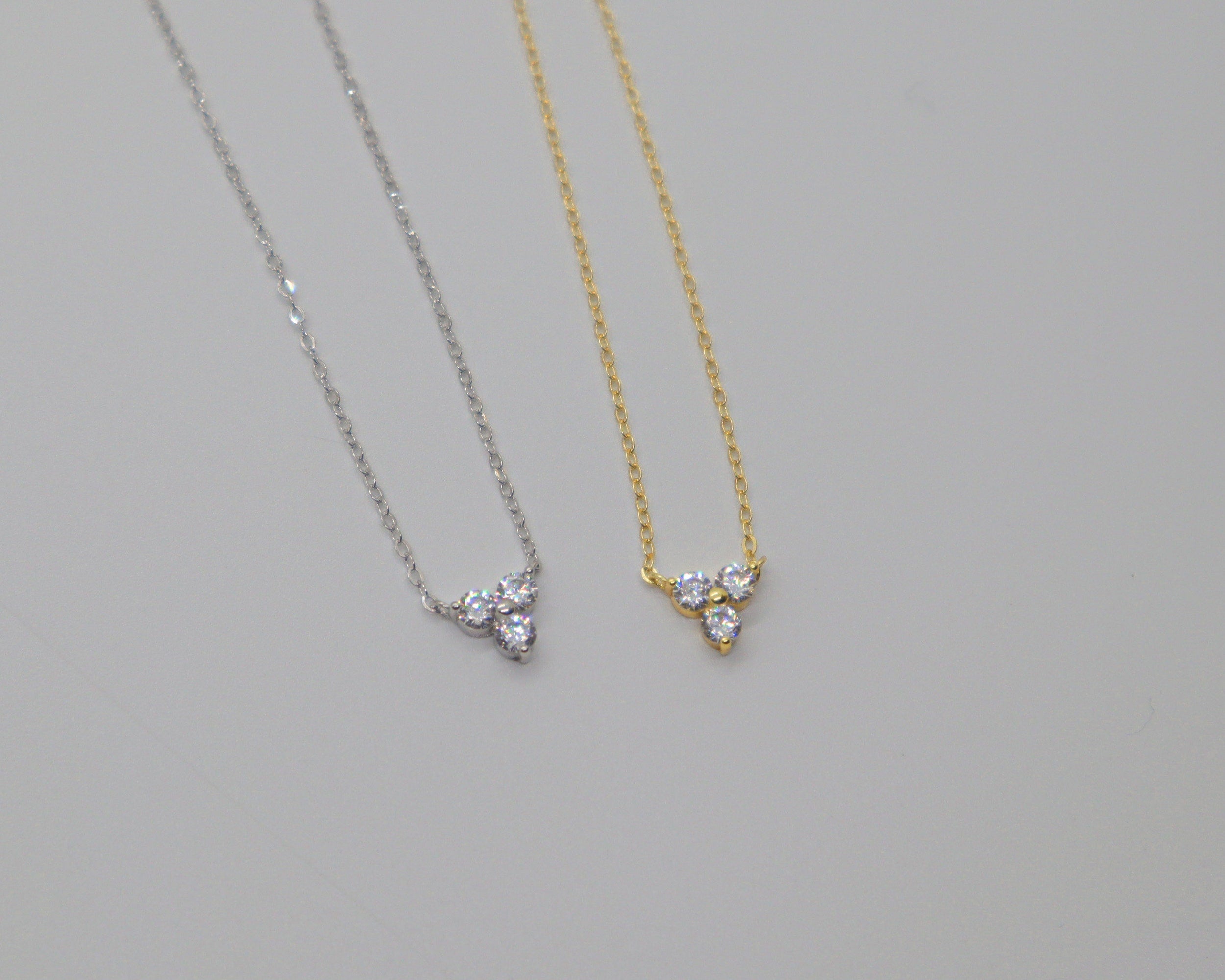 0.30 Carats Round Shape Moissanite Clover flower Necklace
