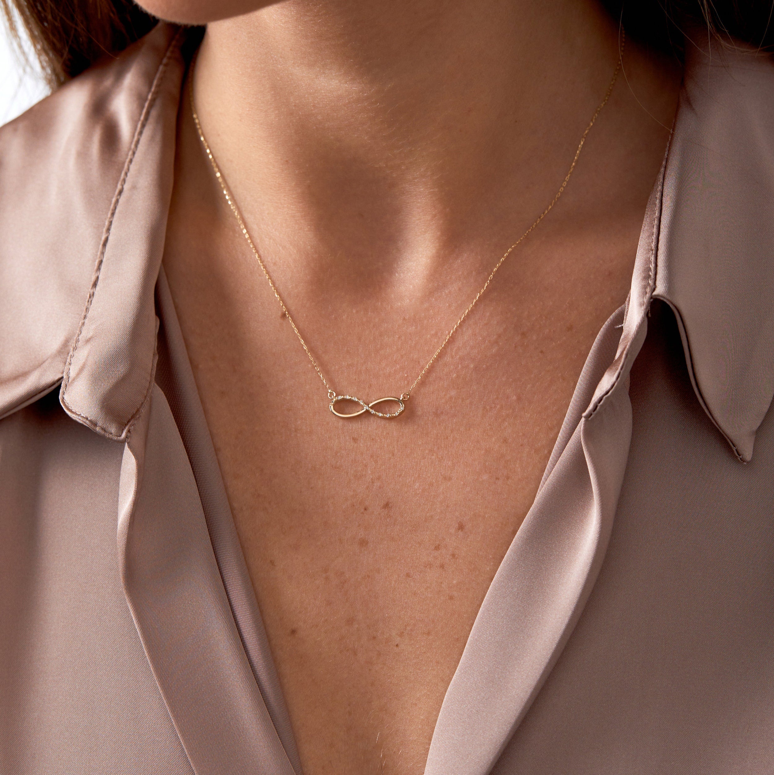 0.04 Carats Round Shape Moissanite Infinity Necklace
