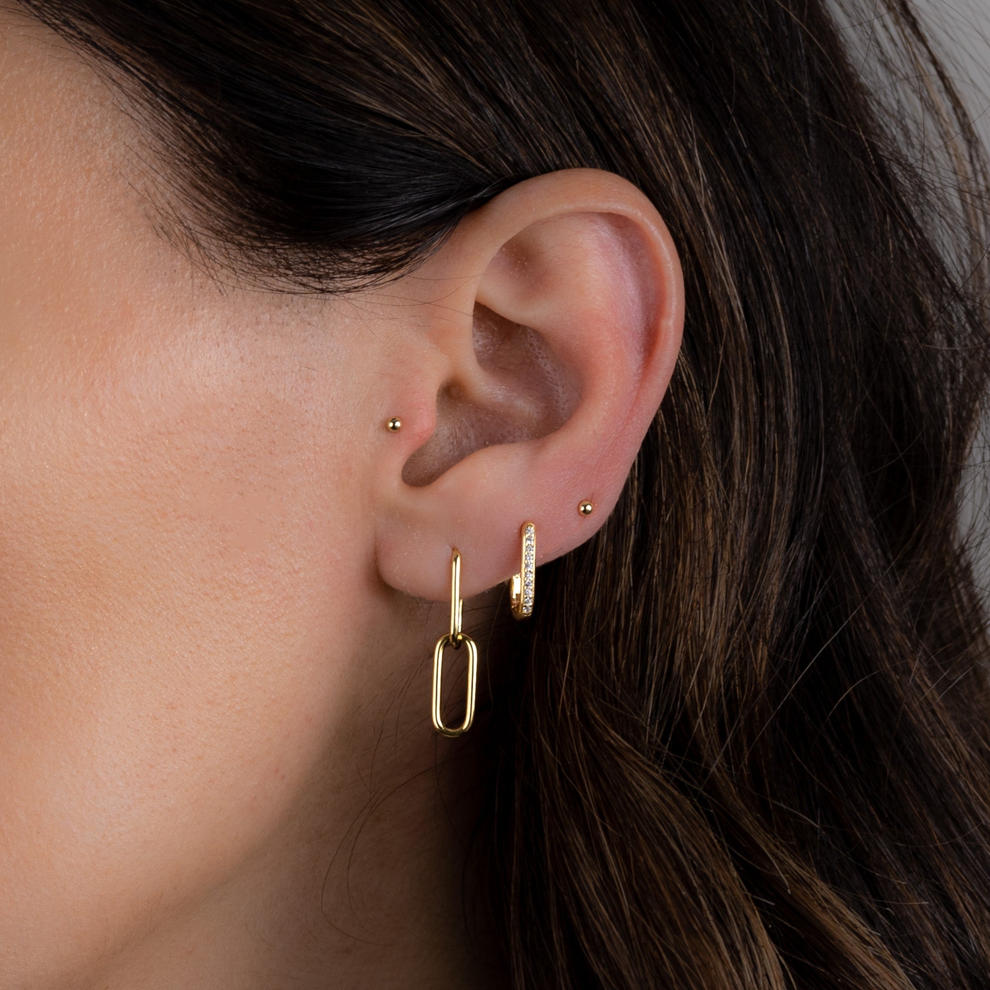 0.30 TCW Round Shape Moissanite Huggie Hoops Earrings