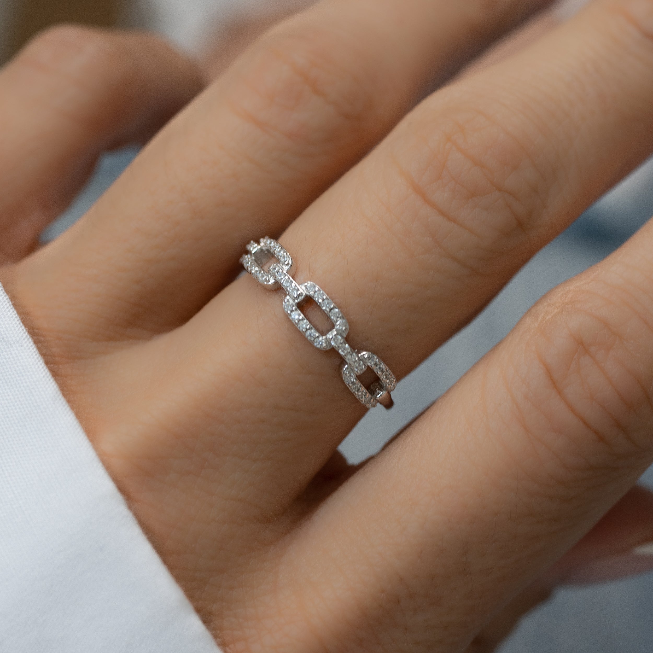 0.30 Carats Moissanite Round Pave Link Style Wedding Band