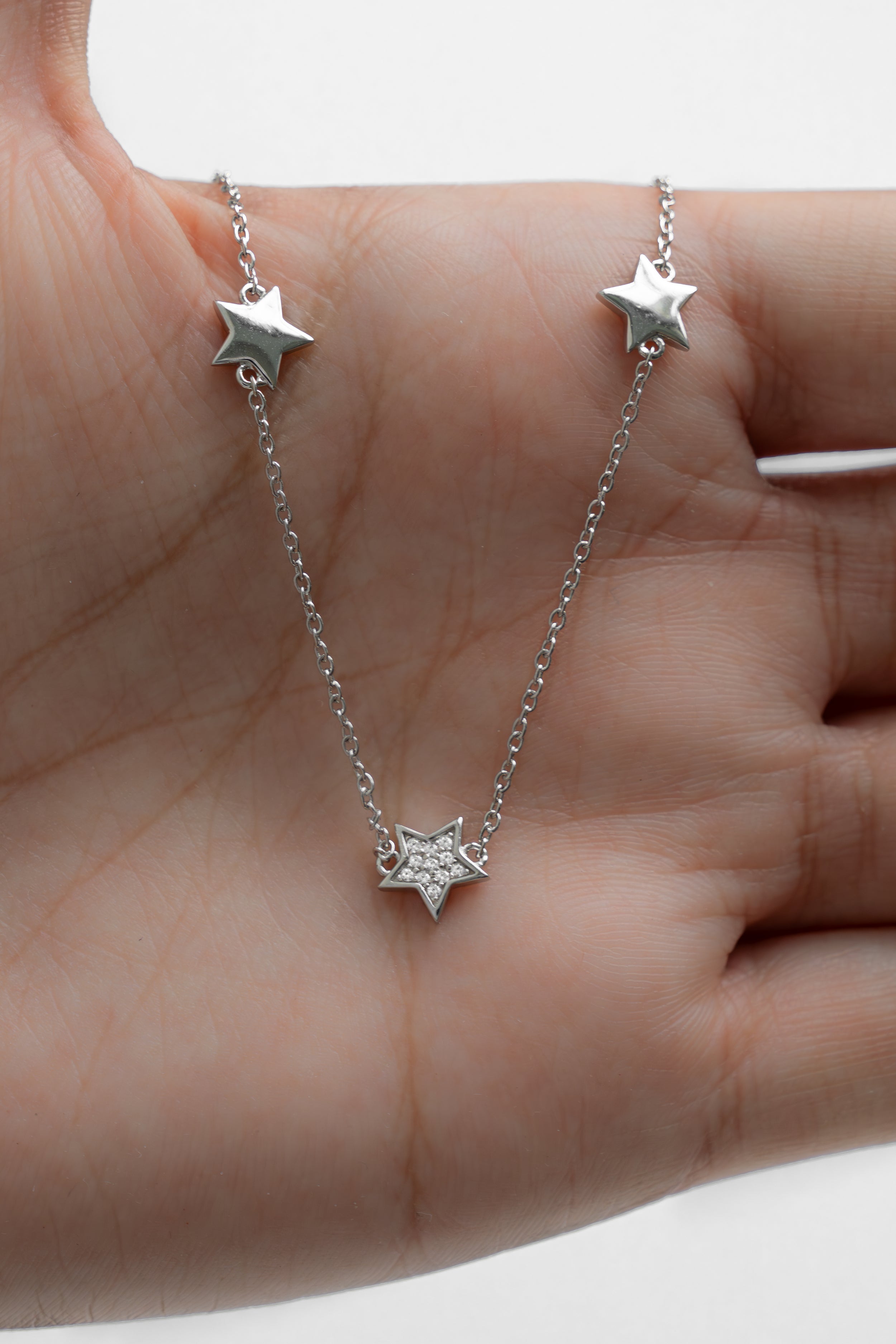 0.20 Carats Round Shape Moissanite Star Collar Necklace