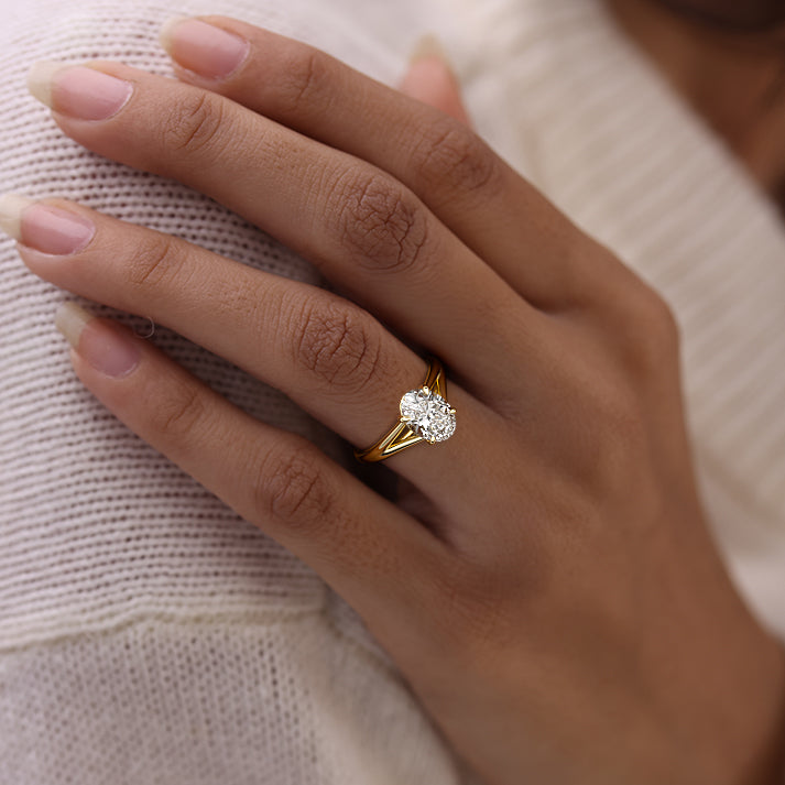 2.50 Carats Lab Grown Diamond Oval Shape E-VS1 Solitaire Engagement Ring