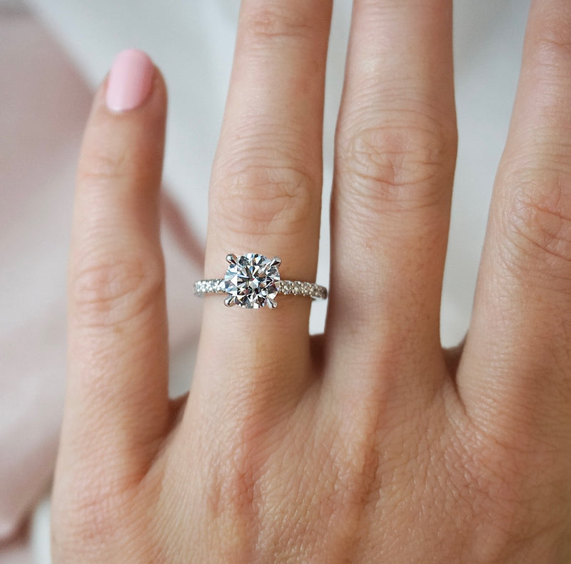 1.0 Carats Lab Grown Diamond Round Shape E-VS1 Pave Engagement Ring