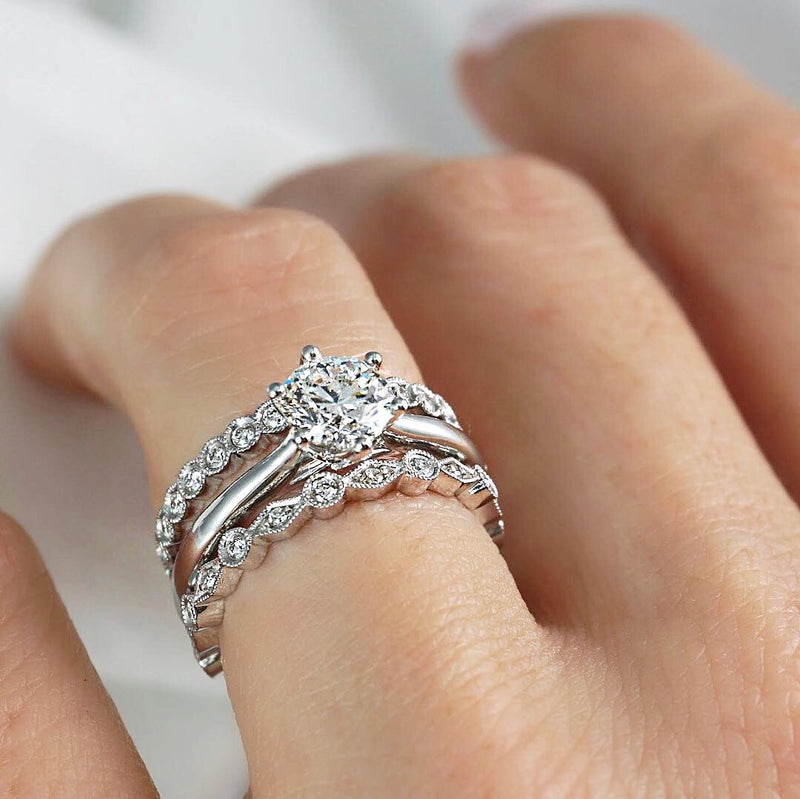 1.0 Carats Lab Grown Diamond Round Shape E-VS1 Solitaire Engagement Ring