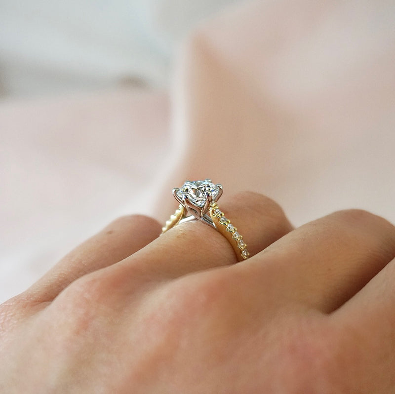 1.0 Carats Lab Grown Diamond Round Shape E-VS1 Pave Engagement Ring