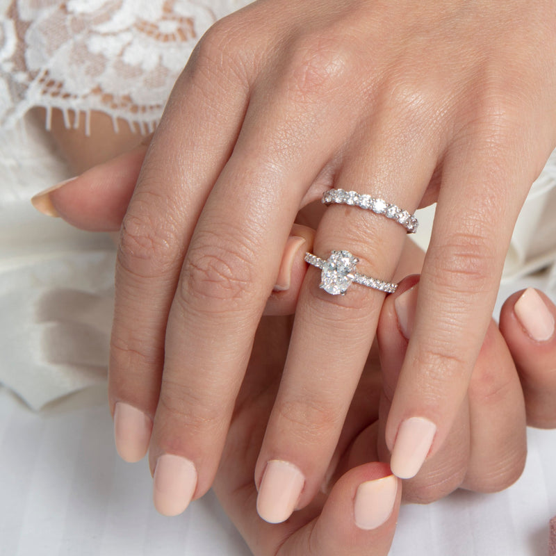 1.0 Carats Lab Grown Diamond Oval Shape E-VS1 Pave Engagement Ring