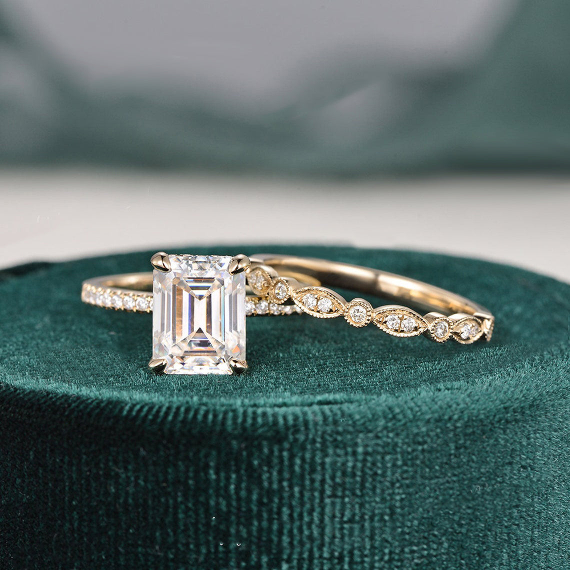2.50 CT Emerald F/VS1 CVD Diamond Hidden Halo Bridal Ring Set for Women