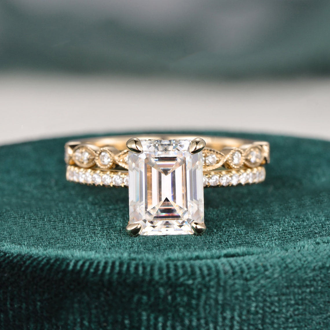 2.50 CT Emerald F/VS1 CVD Diamond Hidden Halo Bridal Ring Set for Women