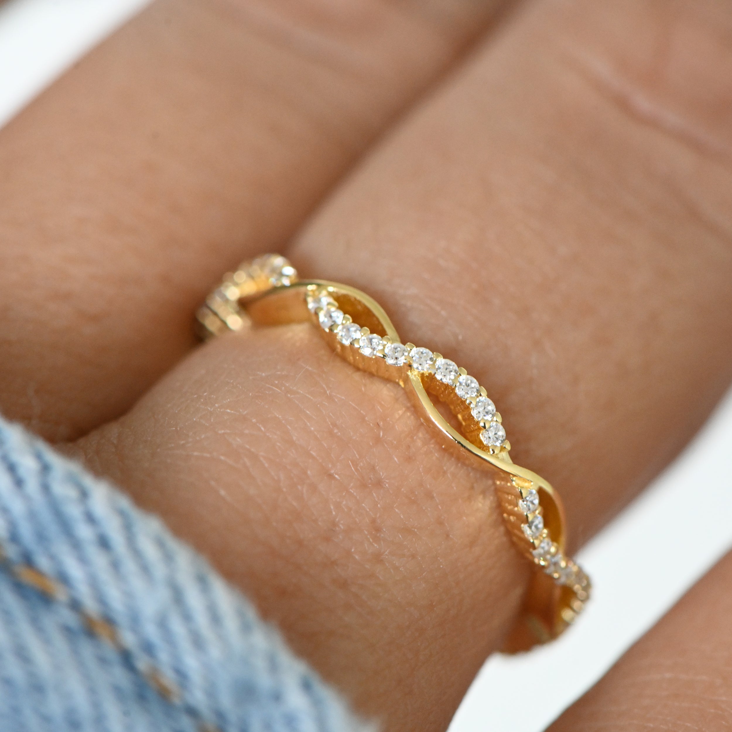 0.40 Carats Moissanite Round Infinity Style Wedding Band