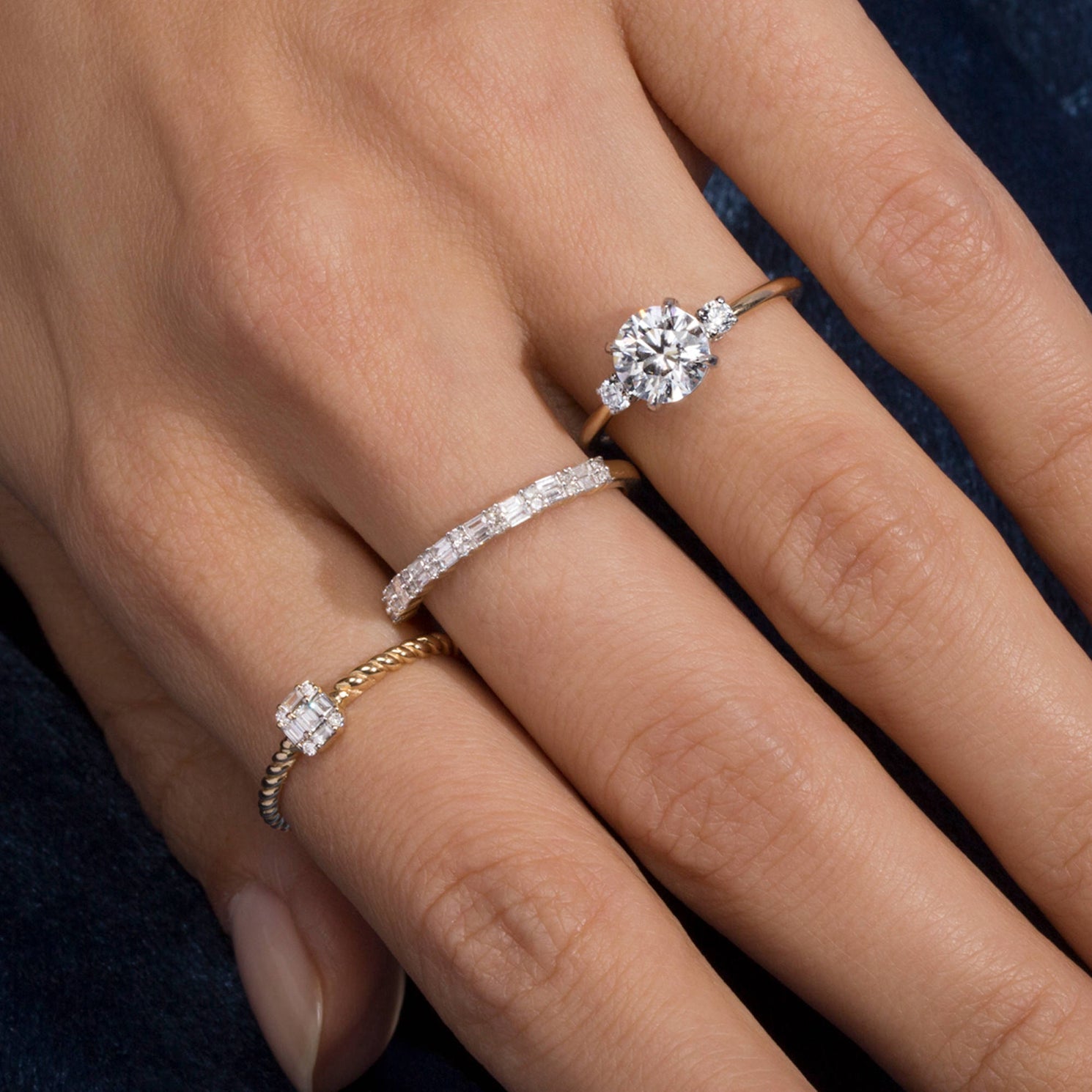 0.90 Carats Lab Grown Diamond Round Shape G-SI1 Three Stones Engagement Ring