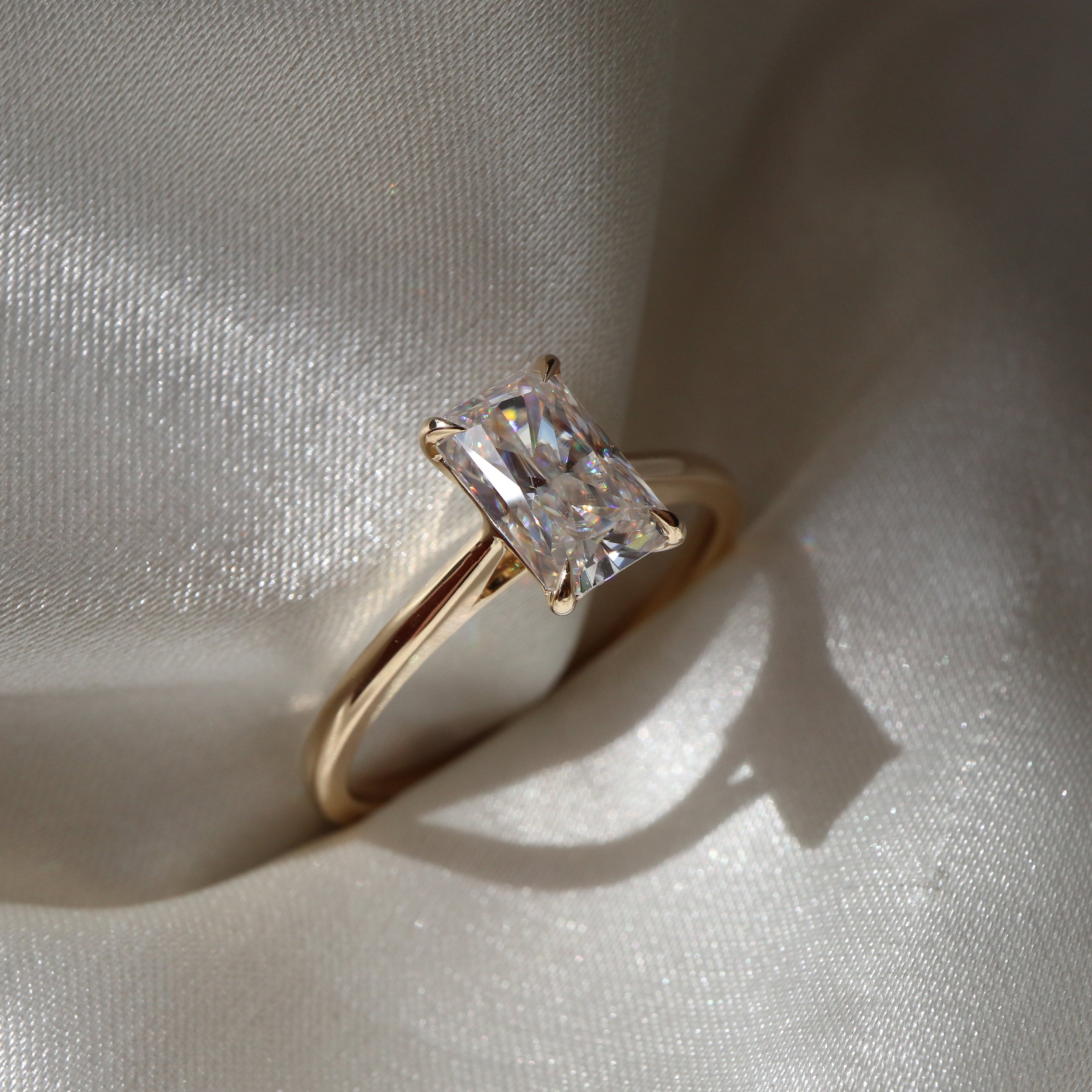 2.0 Carats Radiant Shape Solitaire Moissanite Engagement Ring