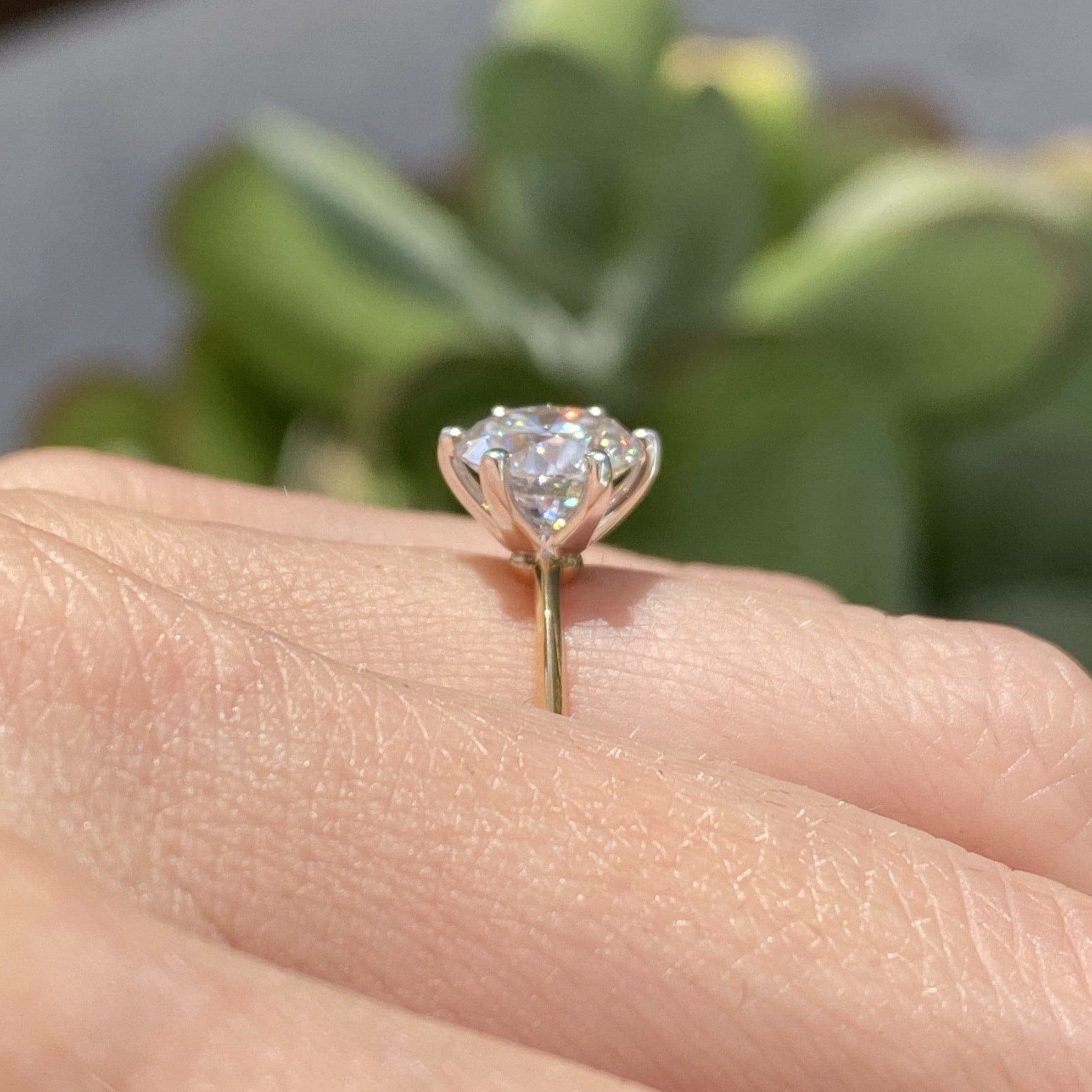 2.0 Carats Round Shape Moissanite Solitaire Engagement Ring