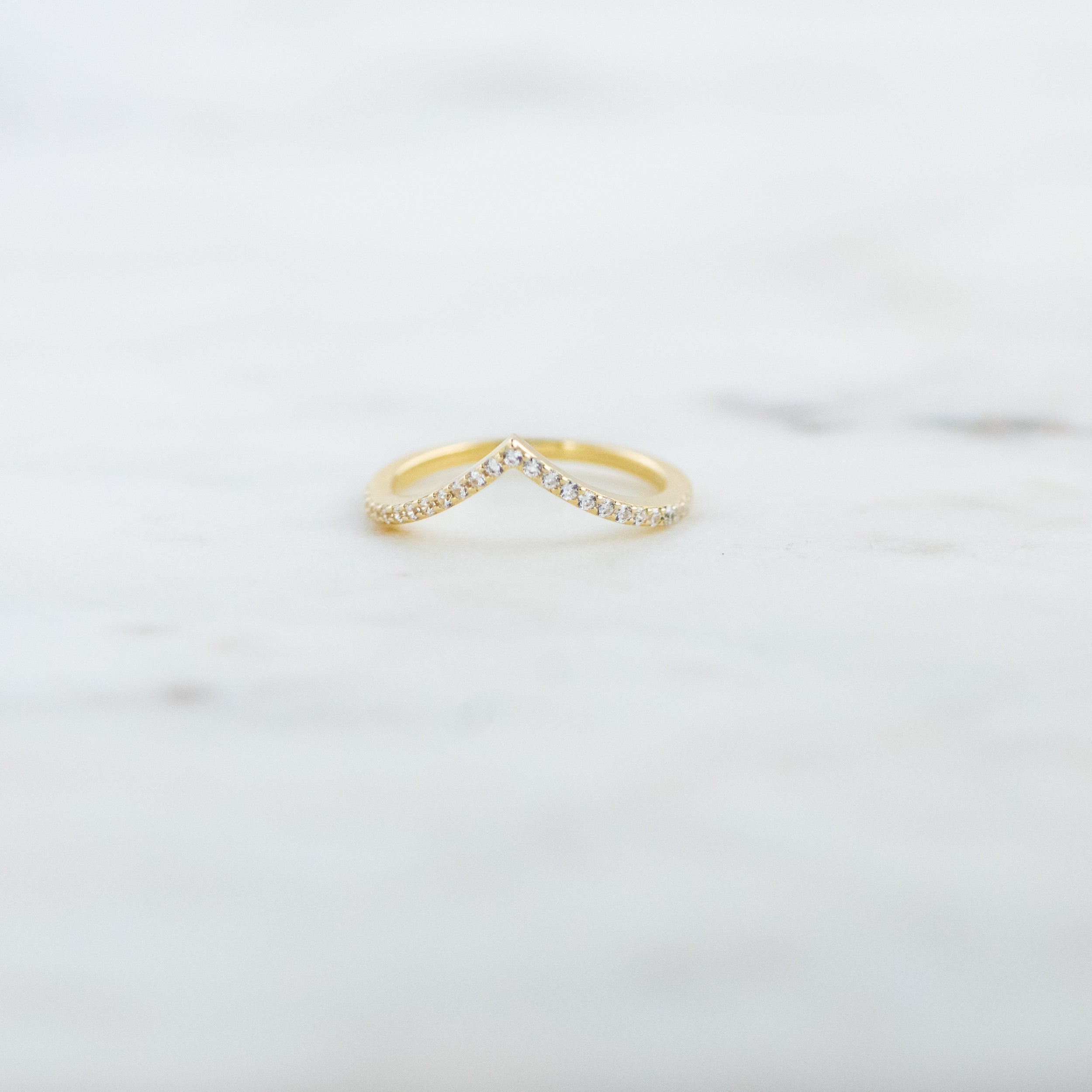 0.30 Carats Moissanite Round Cut Curved Setting Wedding Band