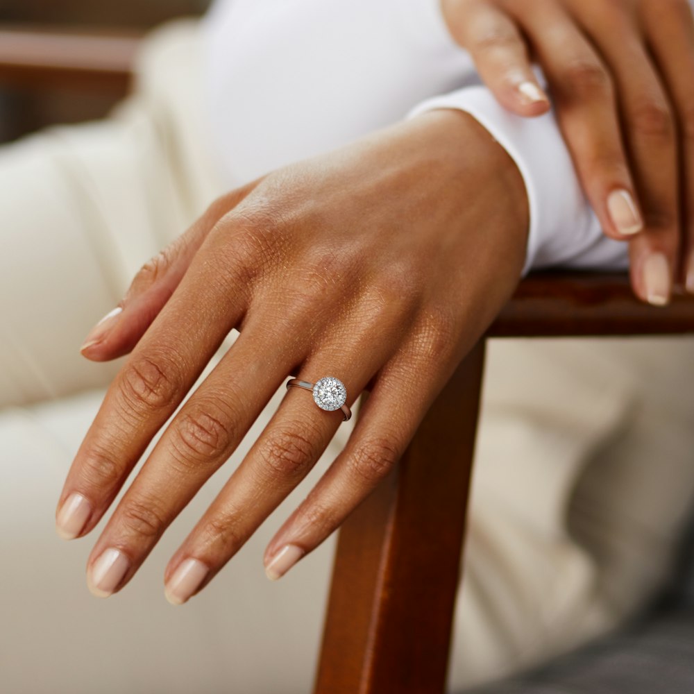 1.0 Carats Lab Grown Diamond Round Shape E-VS1 Halo Engagement Ring